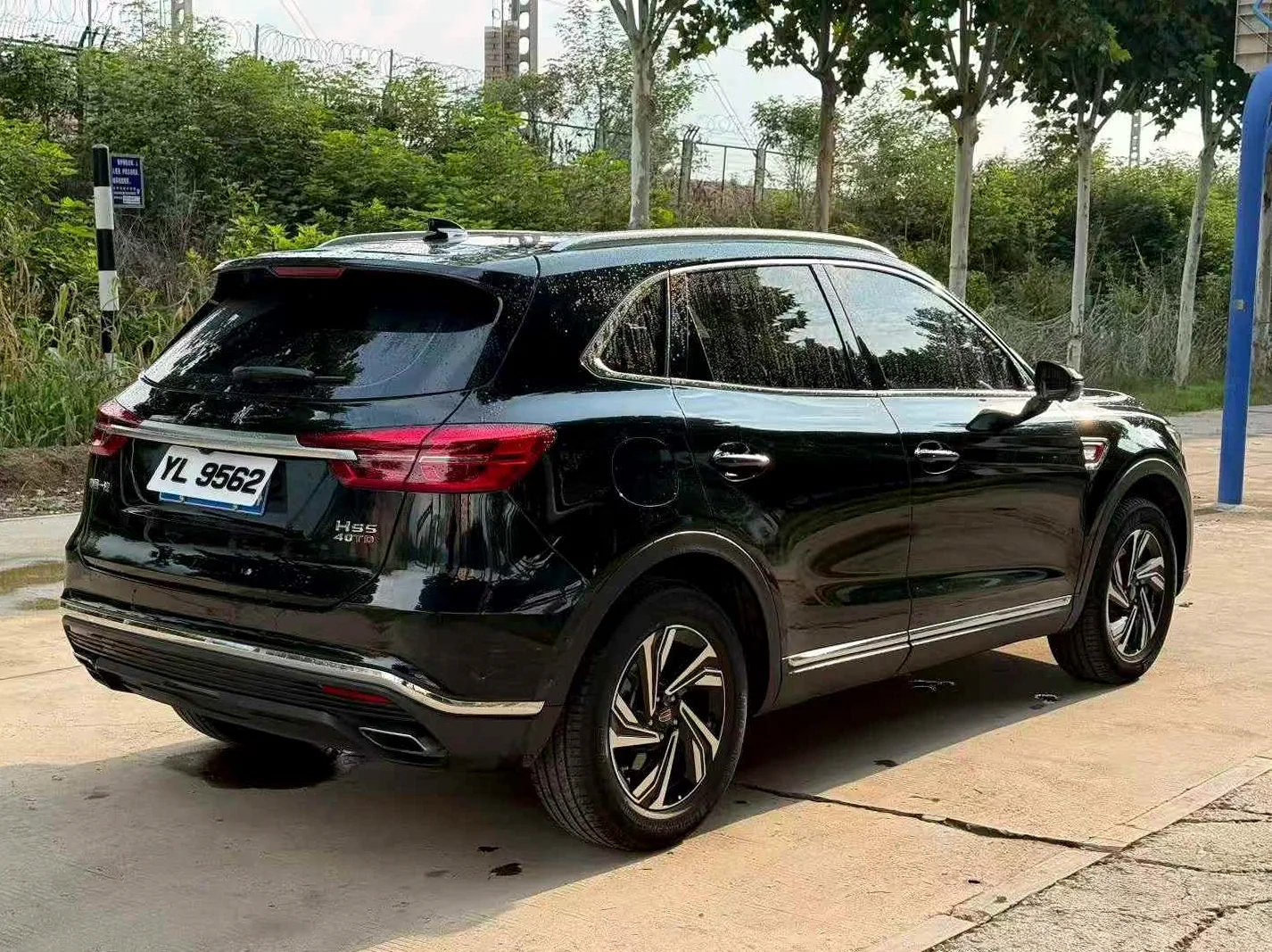 红旗HS5 后面外观三