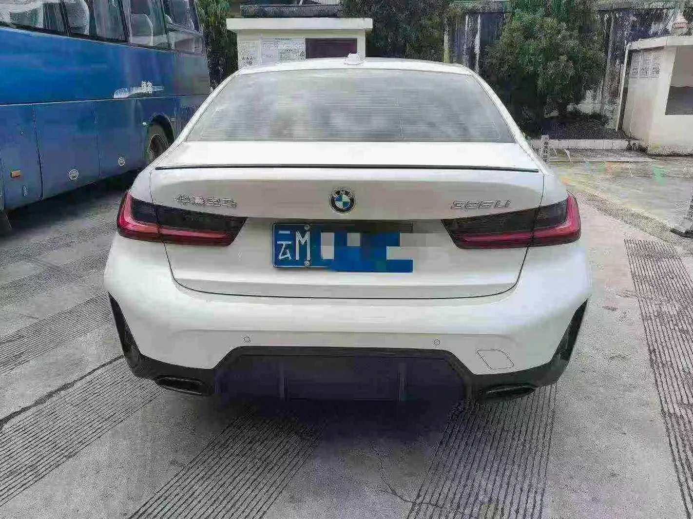 宝马3系 后面外观二