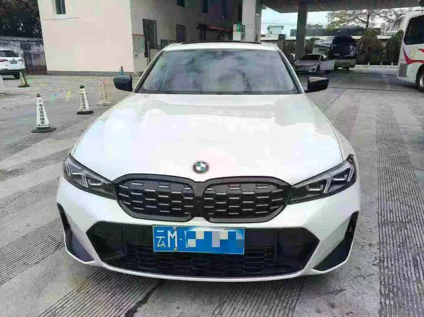 宝马3系 正面外观二