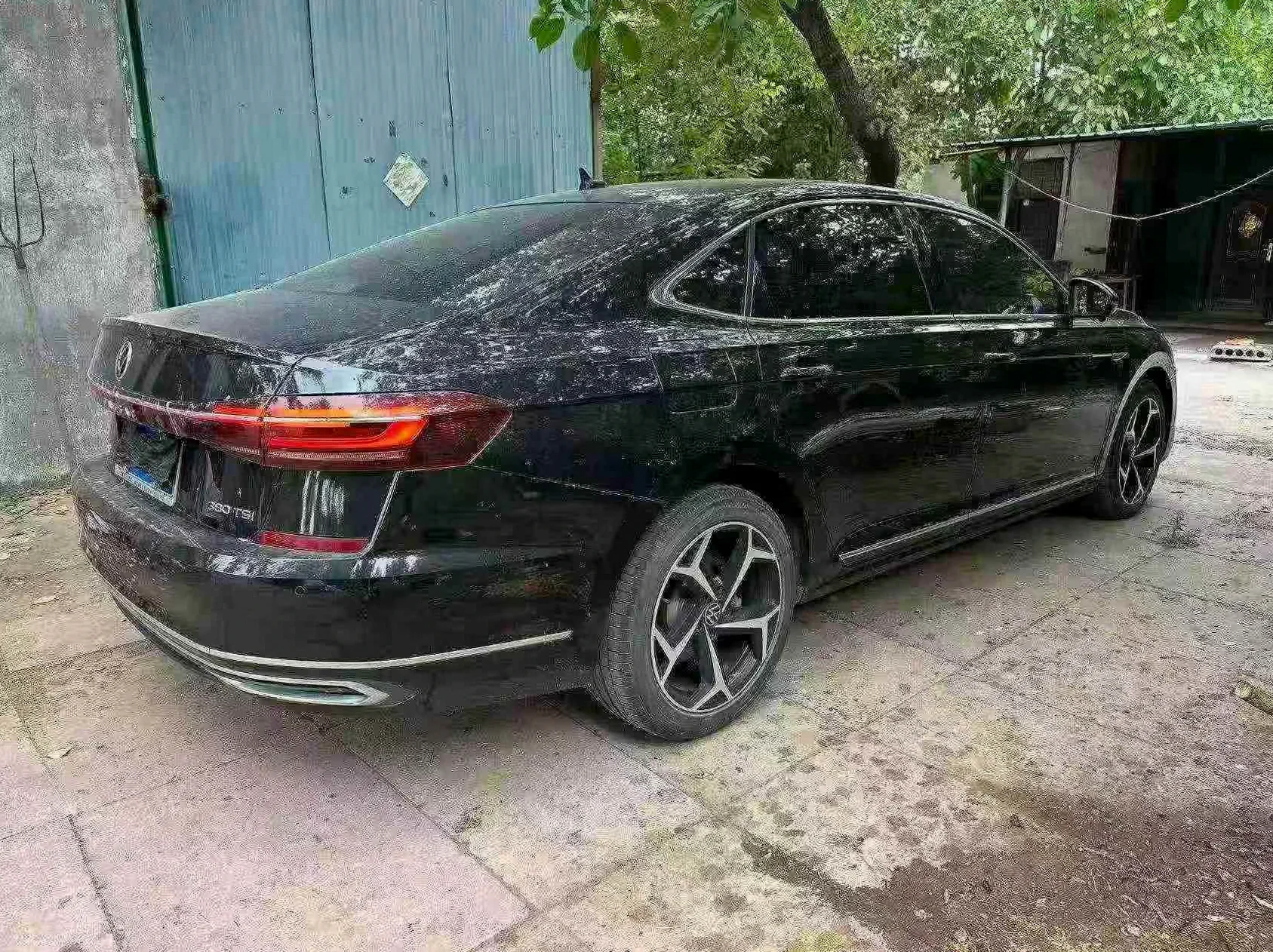 大众帕萨特 后面外观三