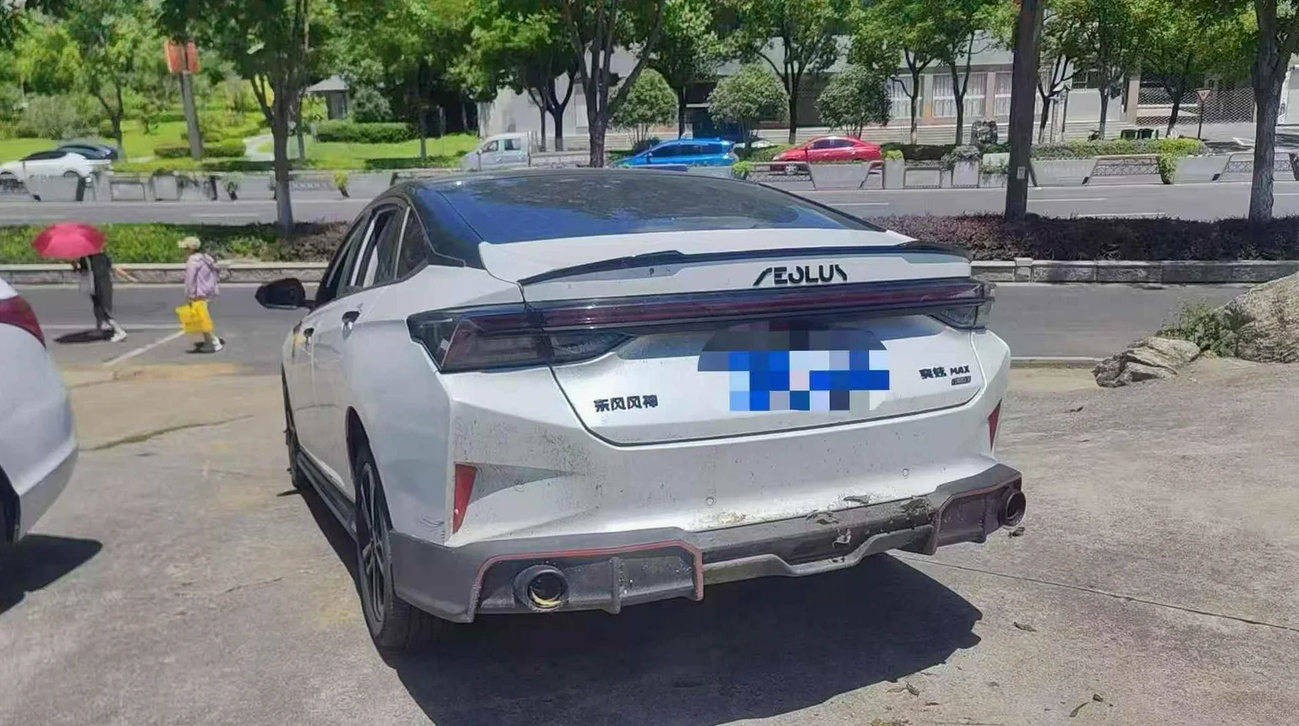 东风奕炫 后面外观三