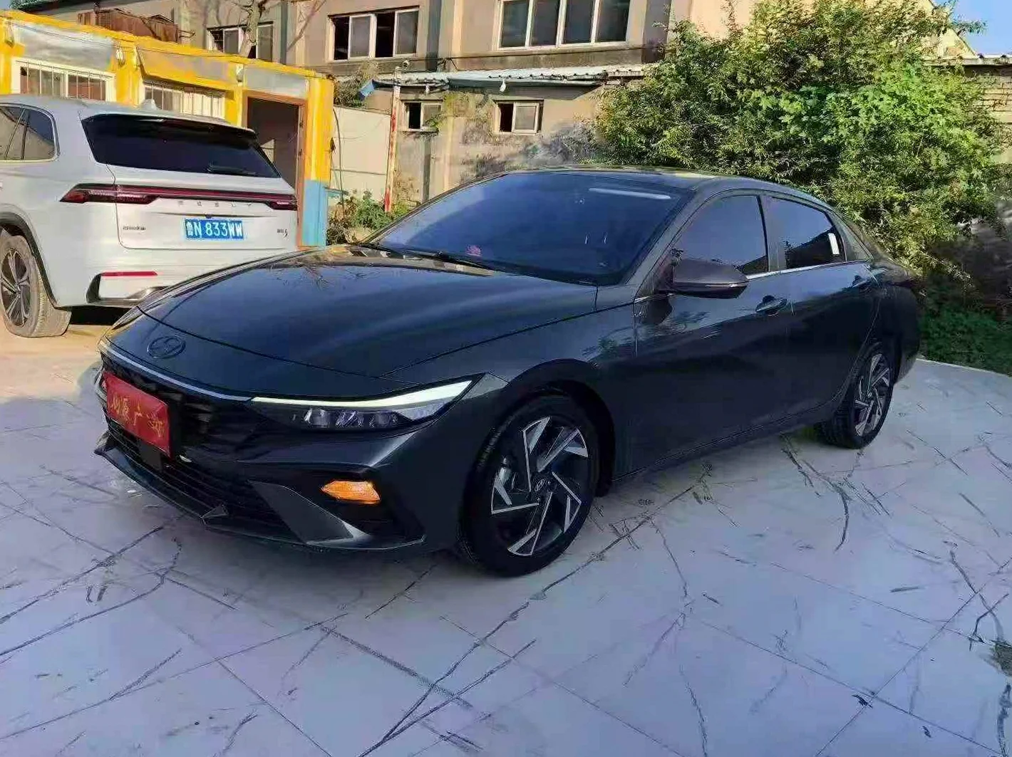 现代伊兰特 正面外观三