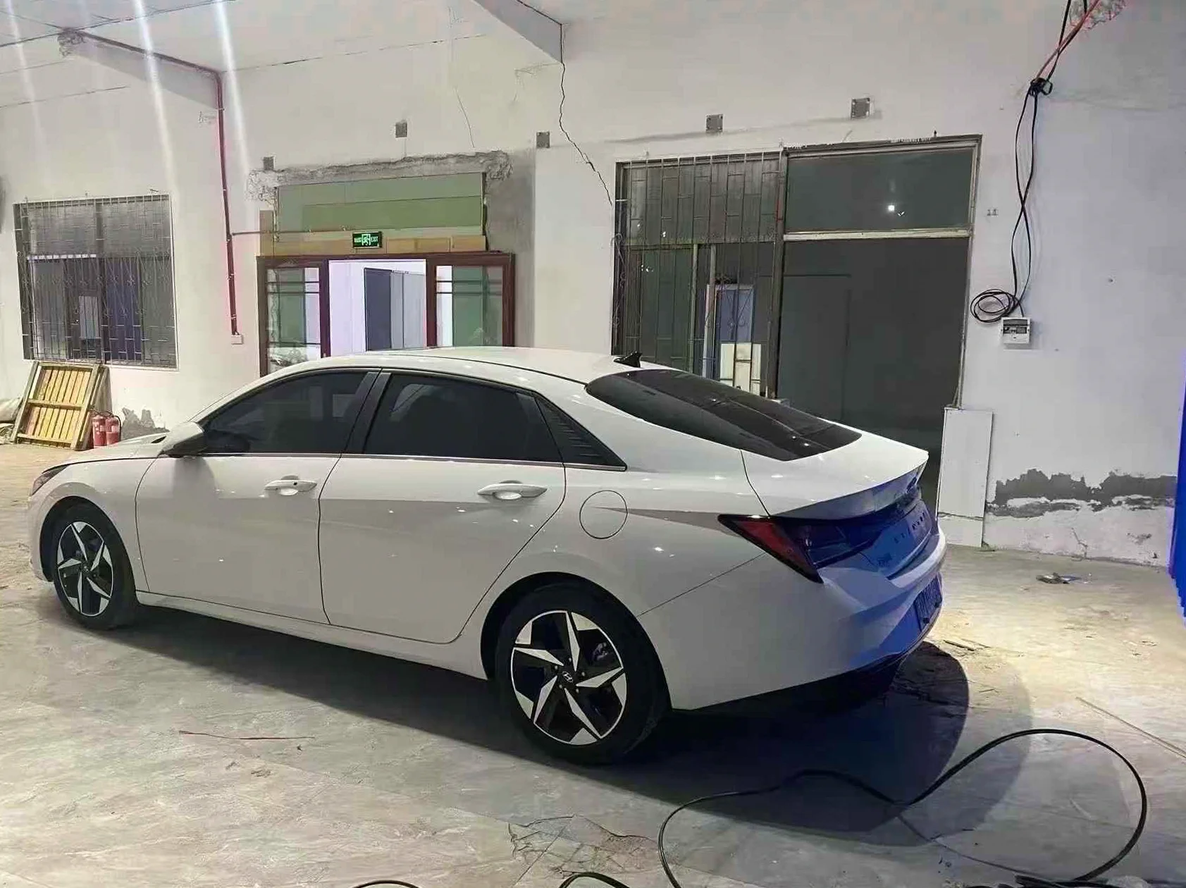 现代伊兰特 后面外观三
