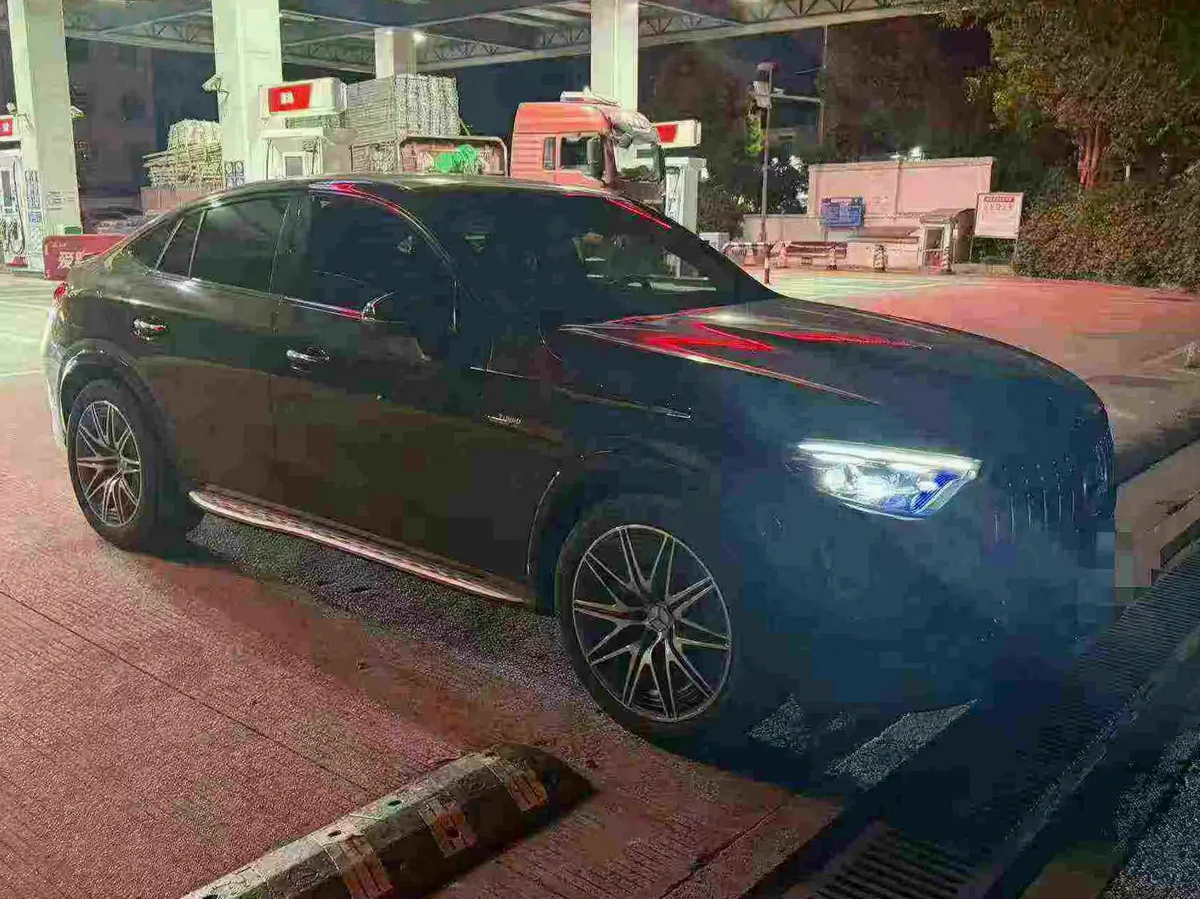 奔驰AMG 正面外观三