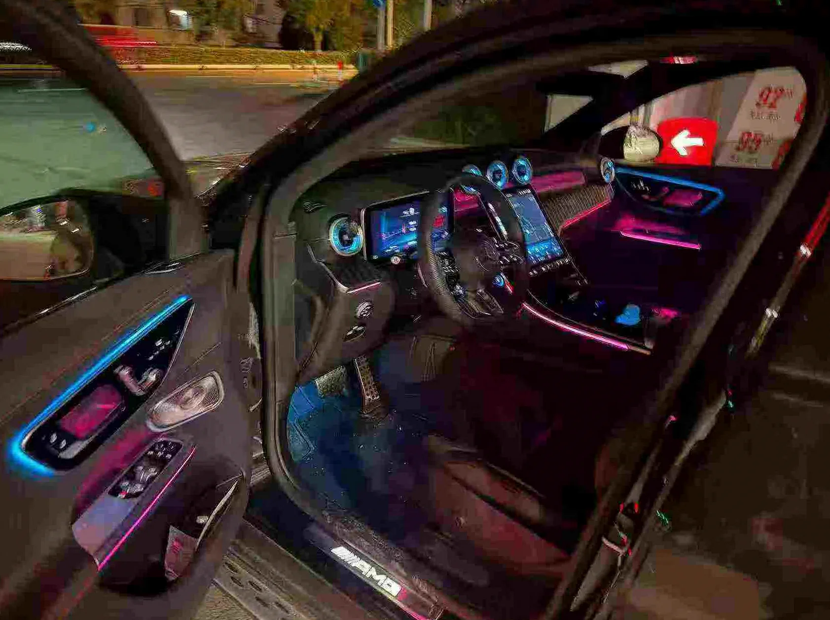 奔驰AMG 内饰后排