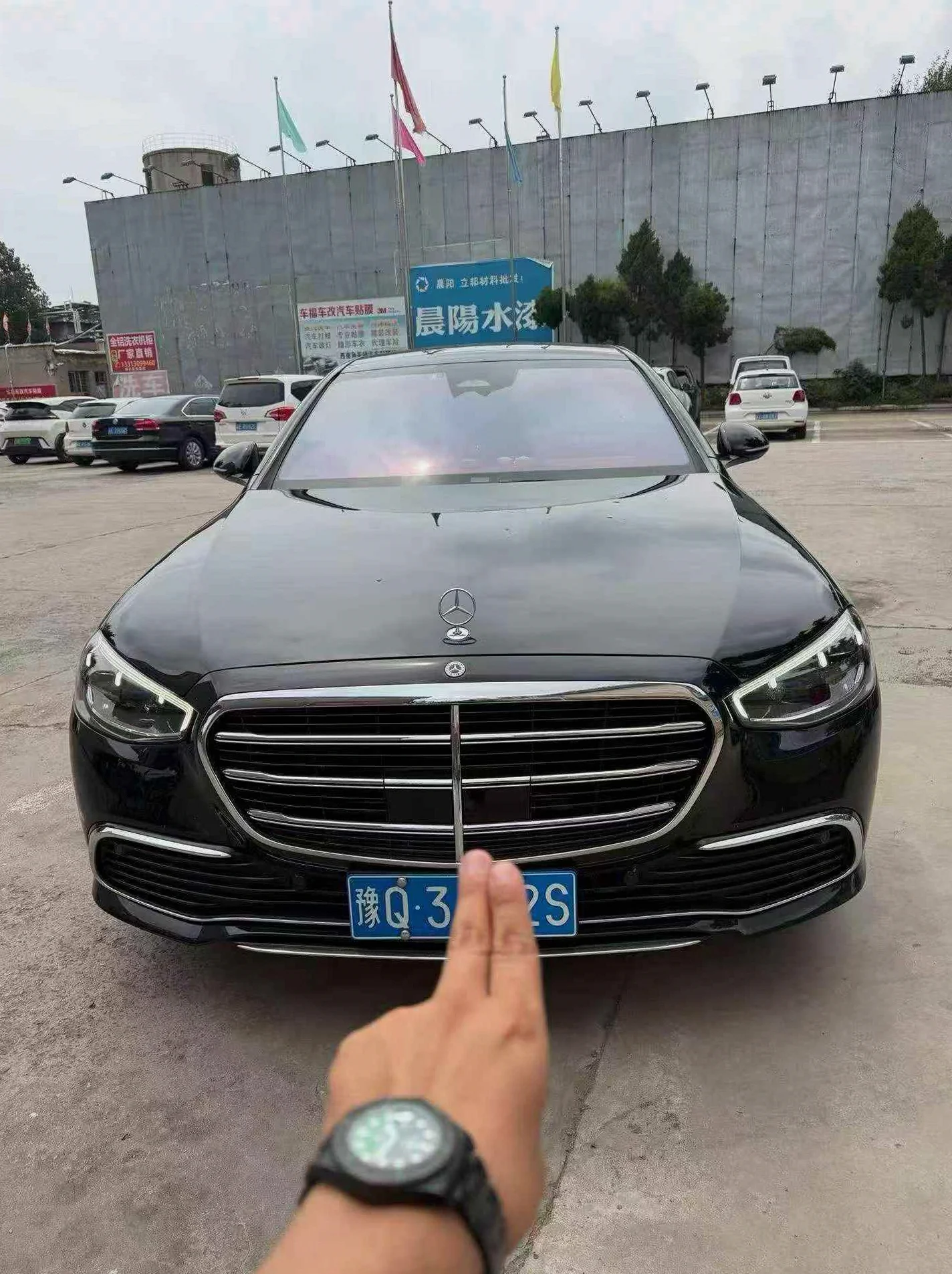 25年奔驰S400L高配