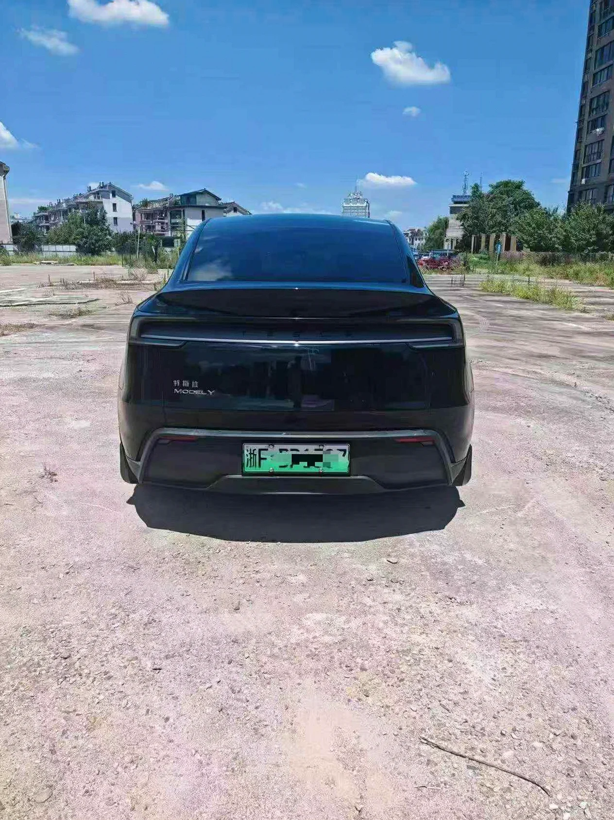 特斯拉MODEL 正面外观二