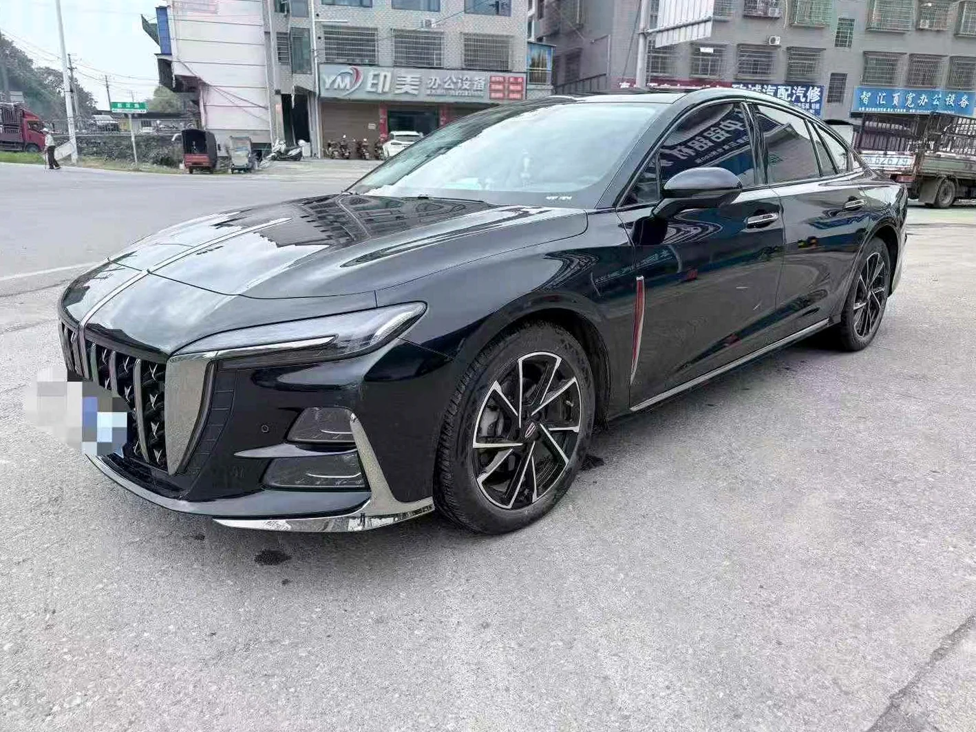 红旗H5 正面外观三
