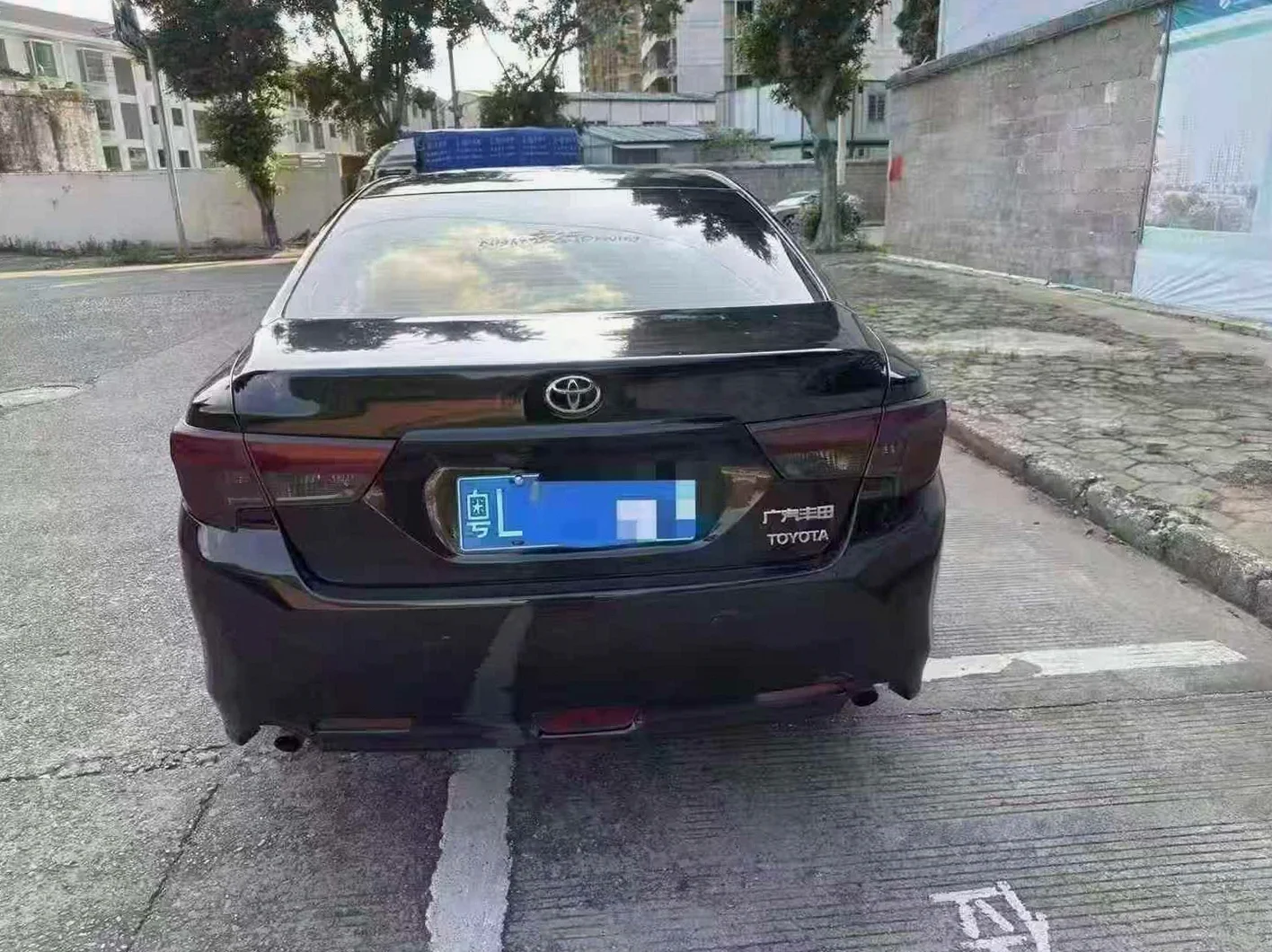 丰田锐志 后面外观二