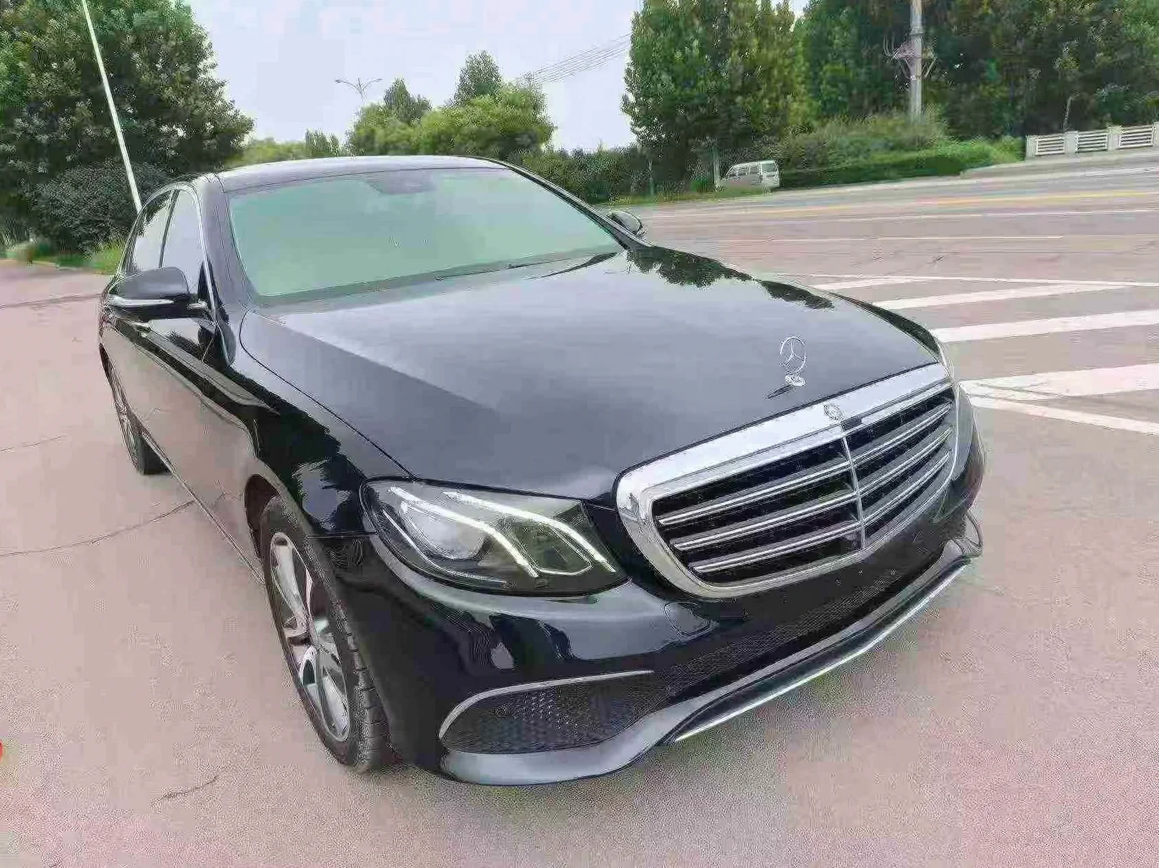 17年奔驰E300L高配