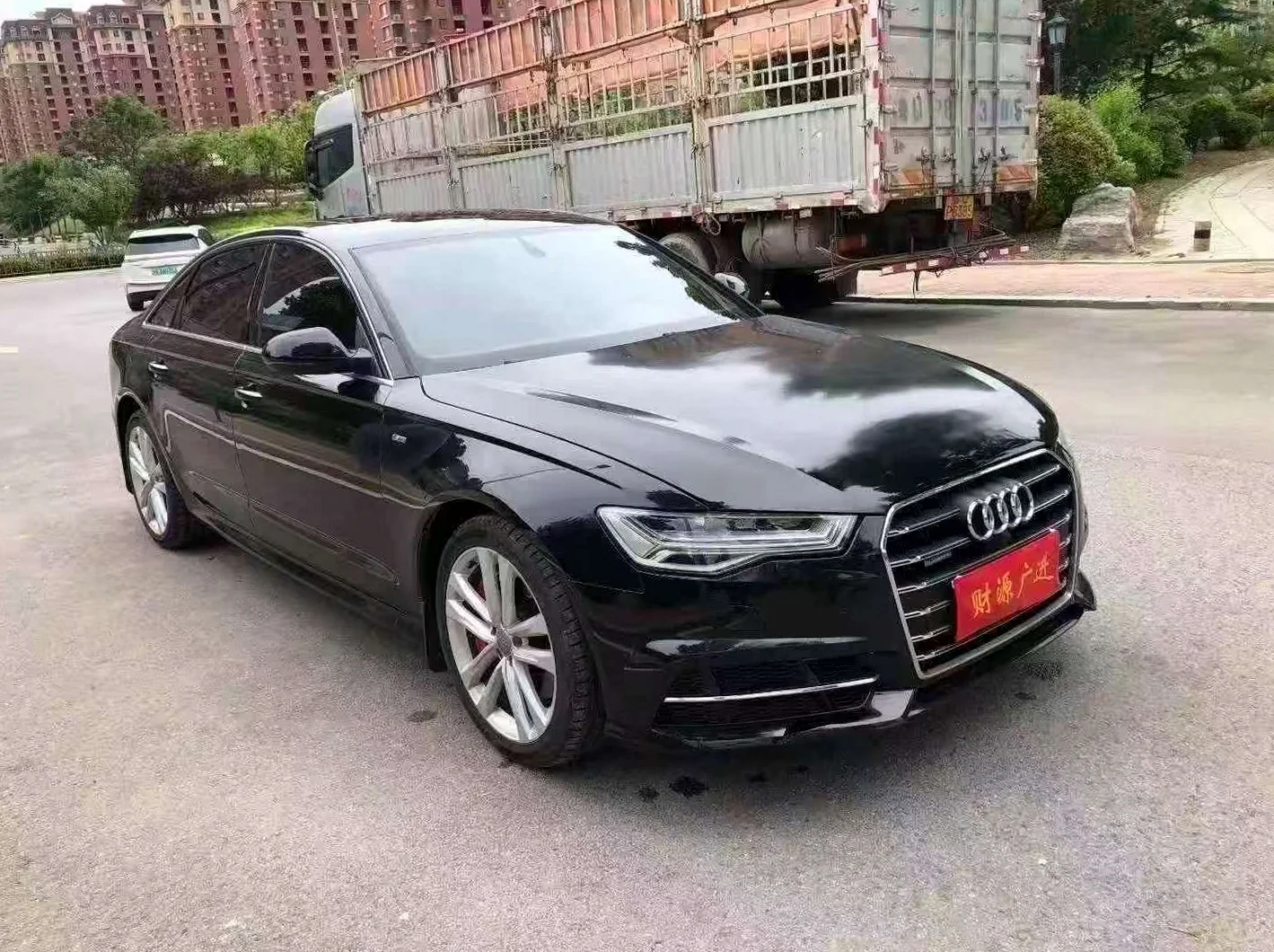 奥迪A6L 正面外观二