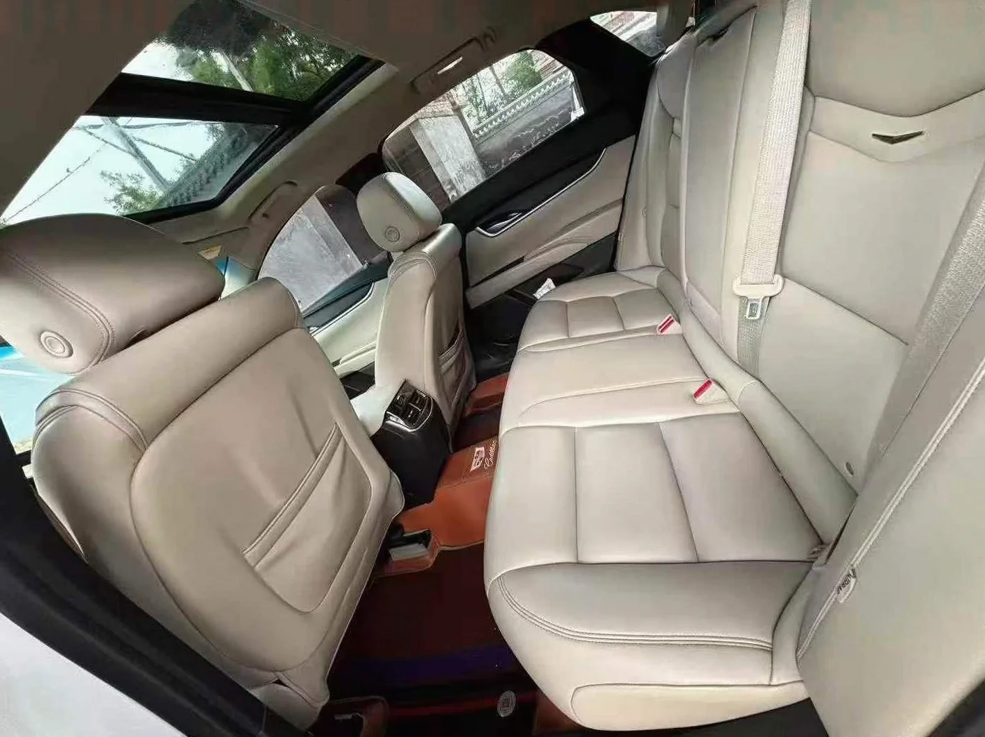 凯迪拉克XTS 后面外观二