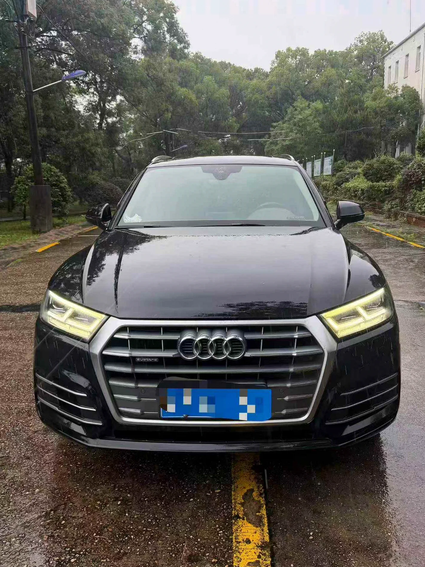 19年奥迪Q5L 2.0T豪华配置