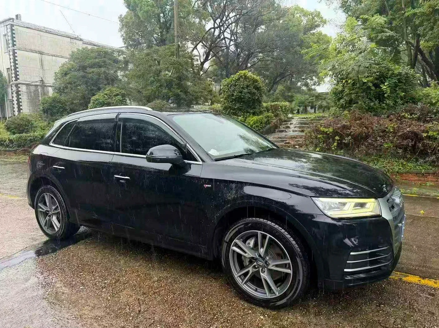 奥迪Q5 正面外观三