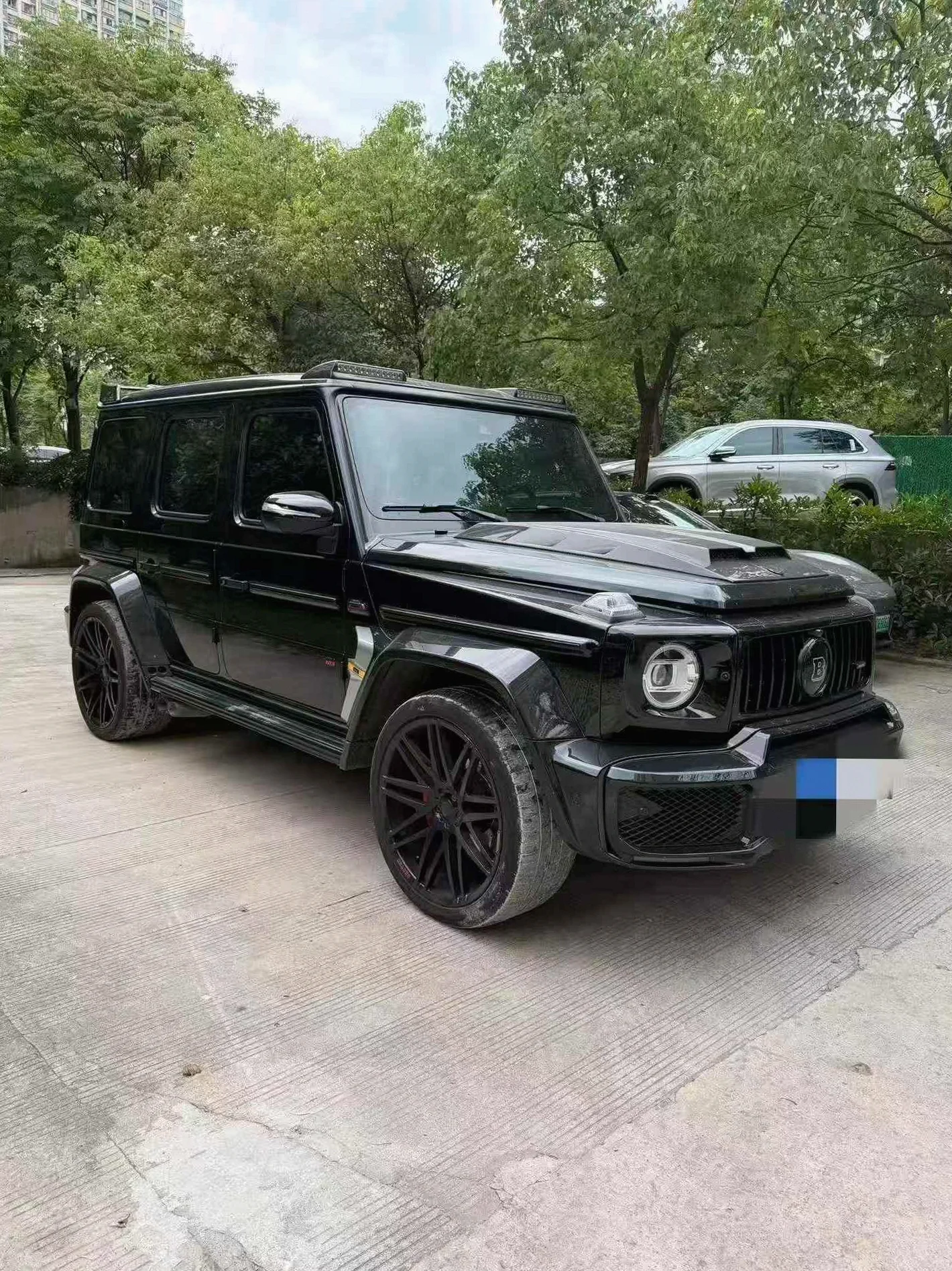 奔驰G 正面外观三