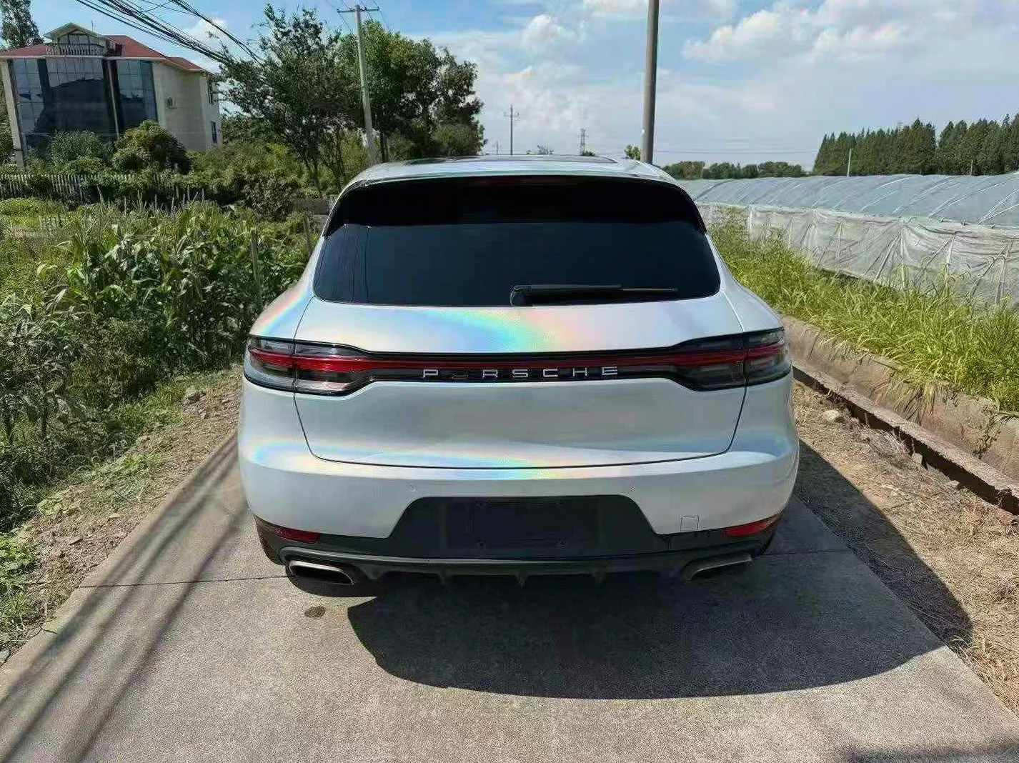 保时捷Macan 后面外观一