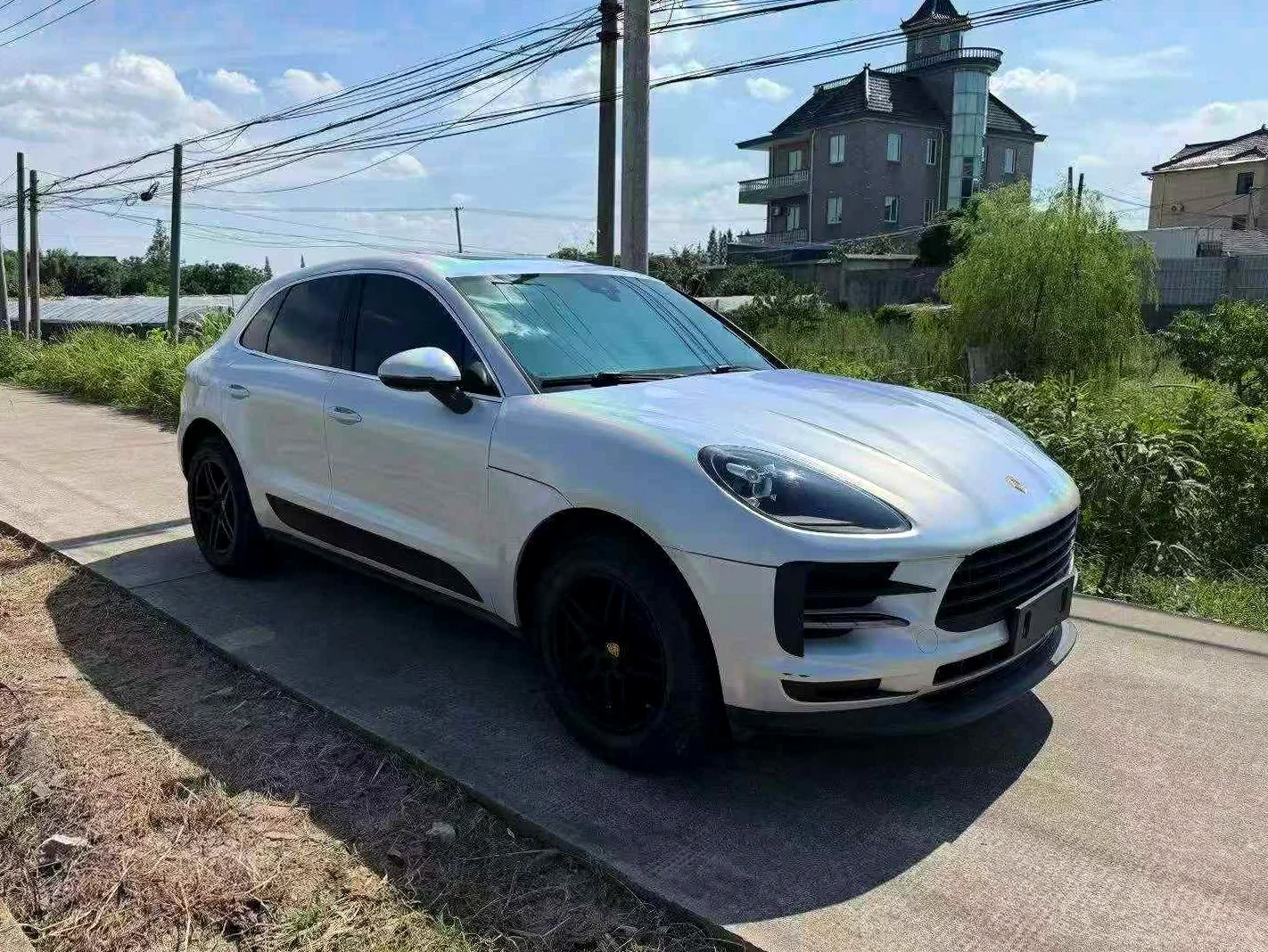 保时捷Macan 后面外观三