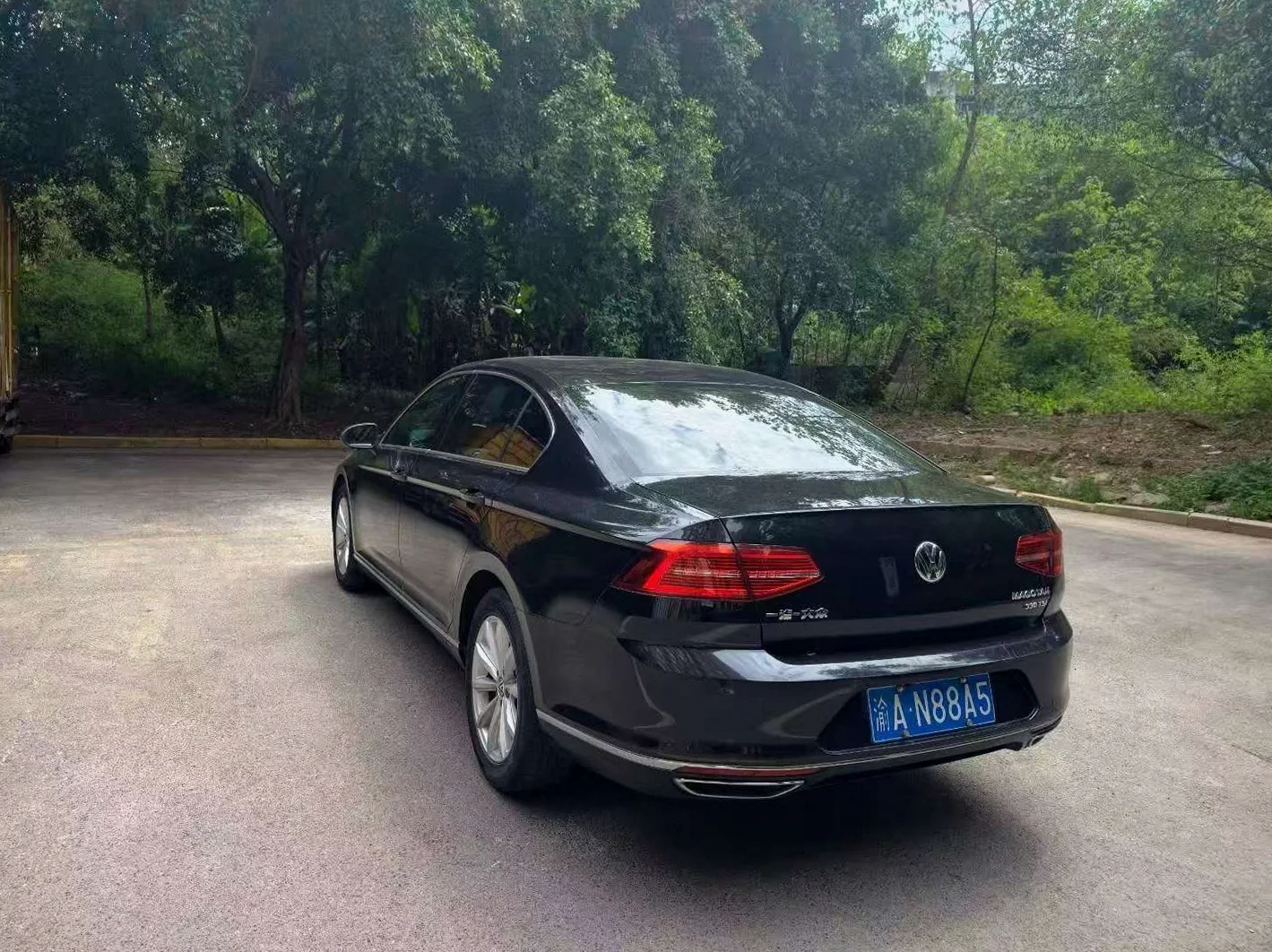 大众迈腾 正面外观三