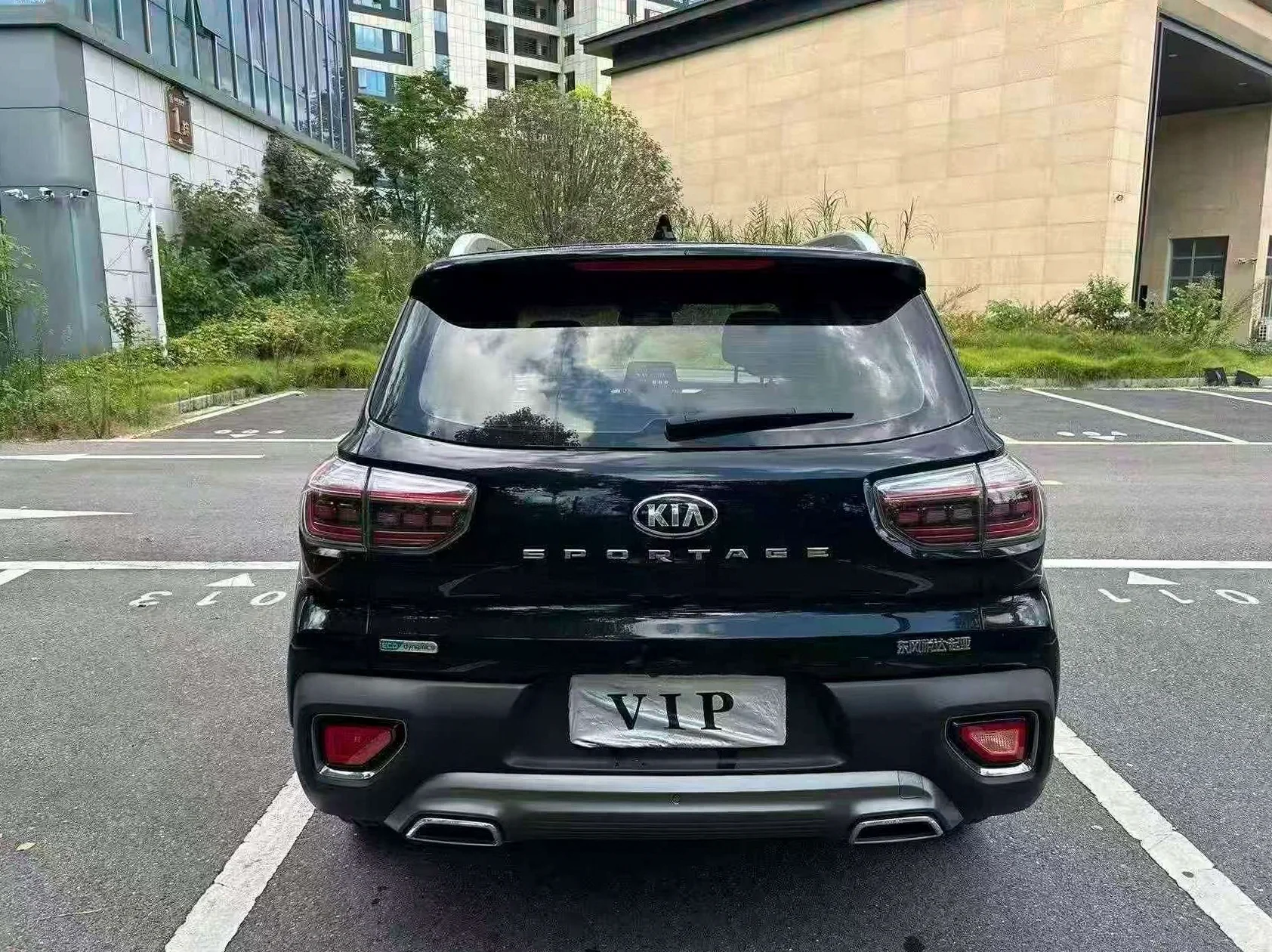 起亚智跑 后面外观二