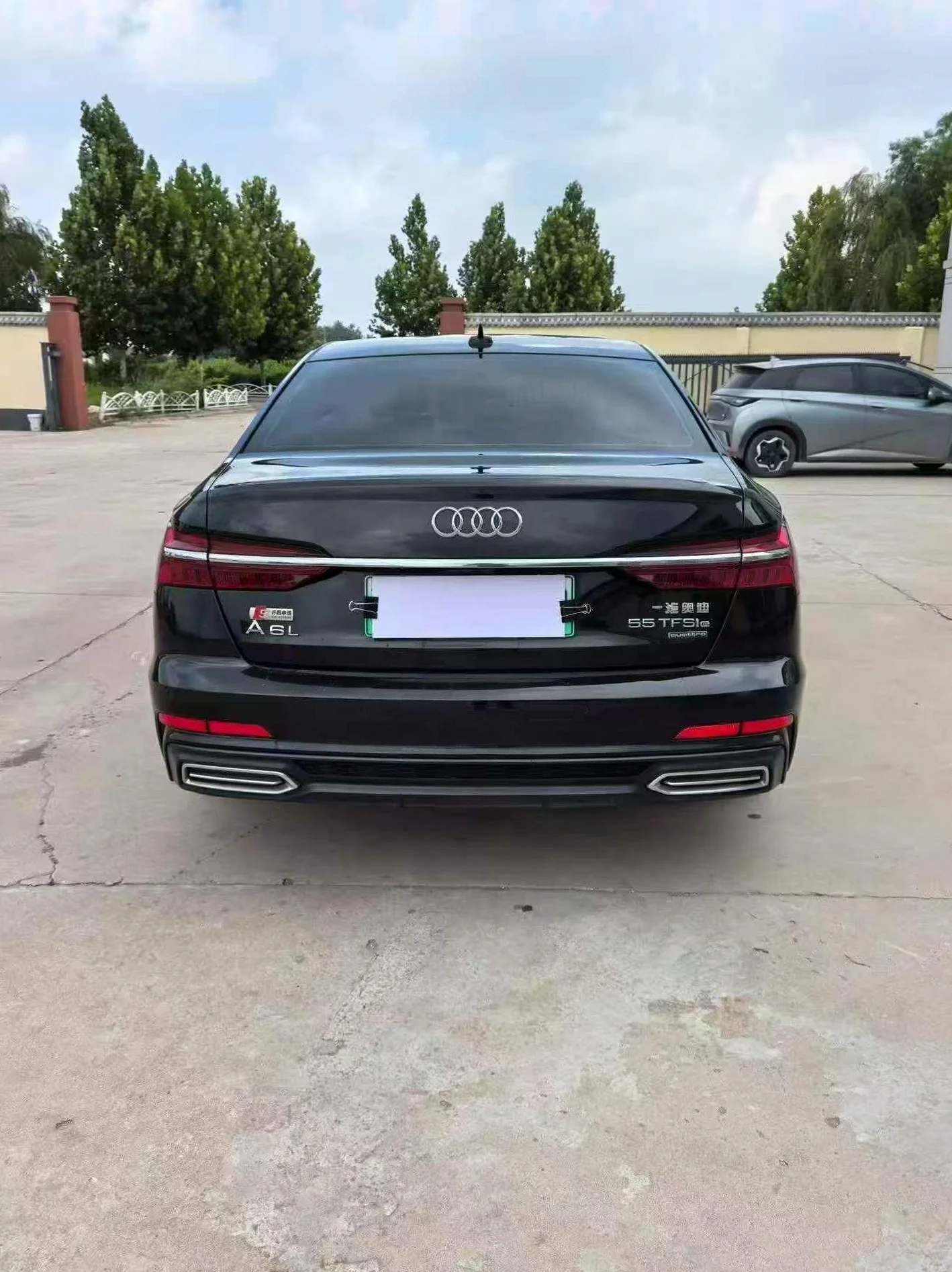 奥迪A6L 后面外观一