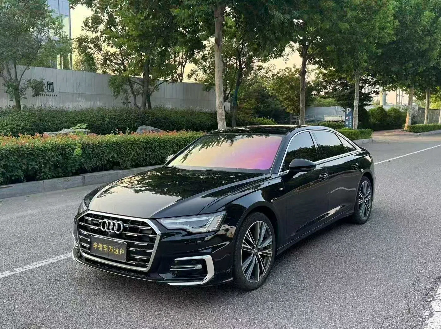 奥迪A6L 正面外观三