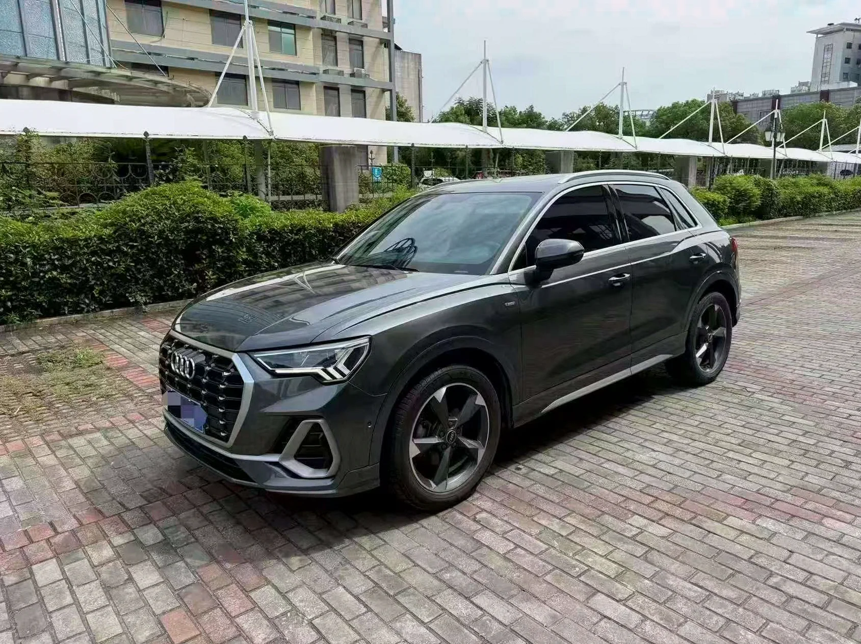 奥迪Q3 正面外观三