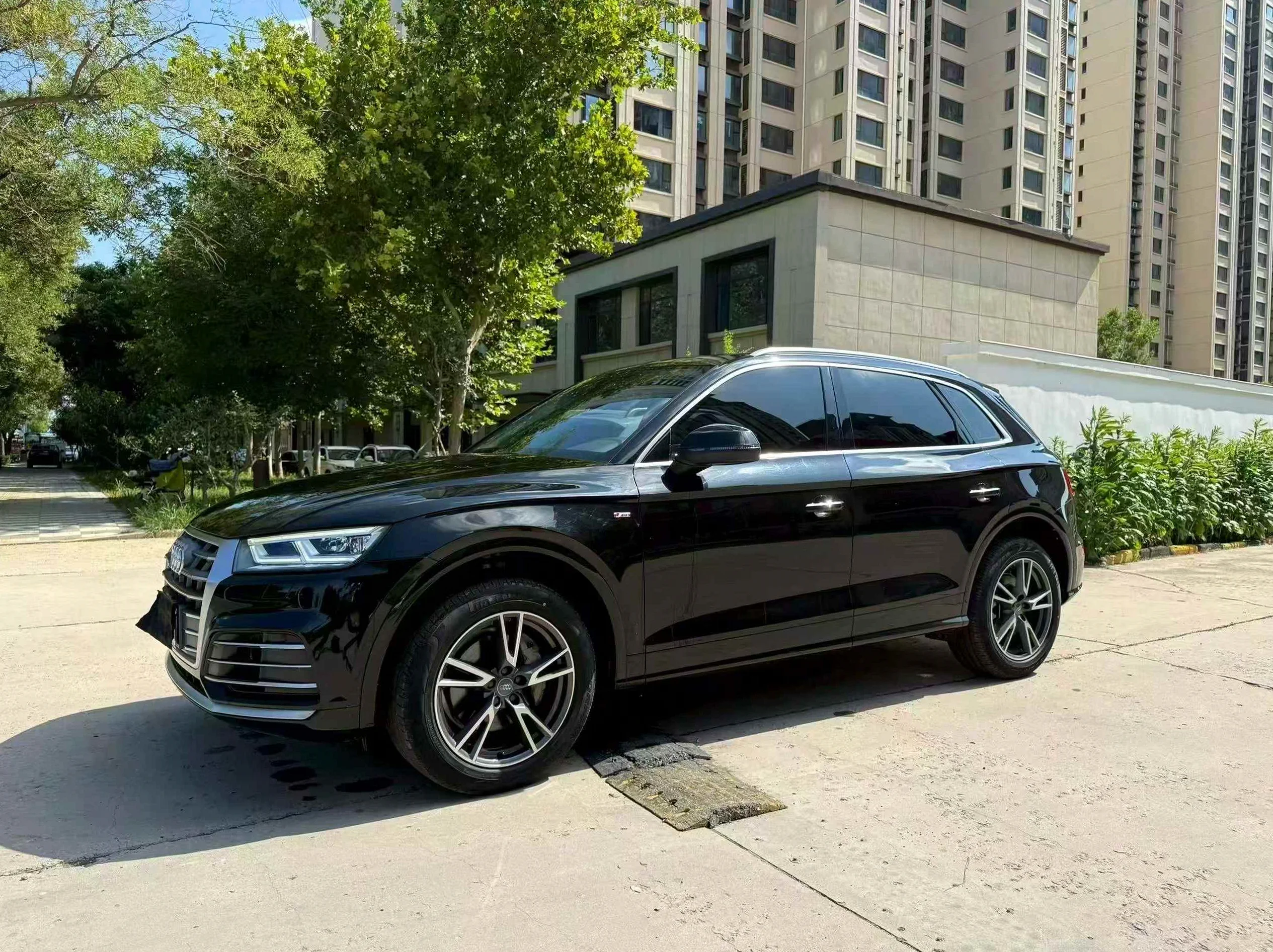 奥迪Q5 正面外观三