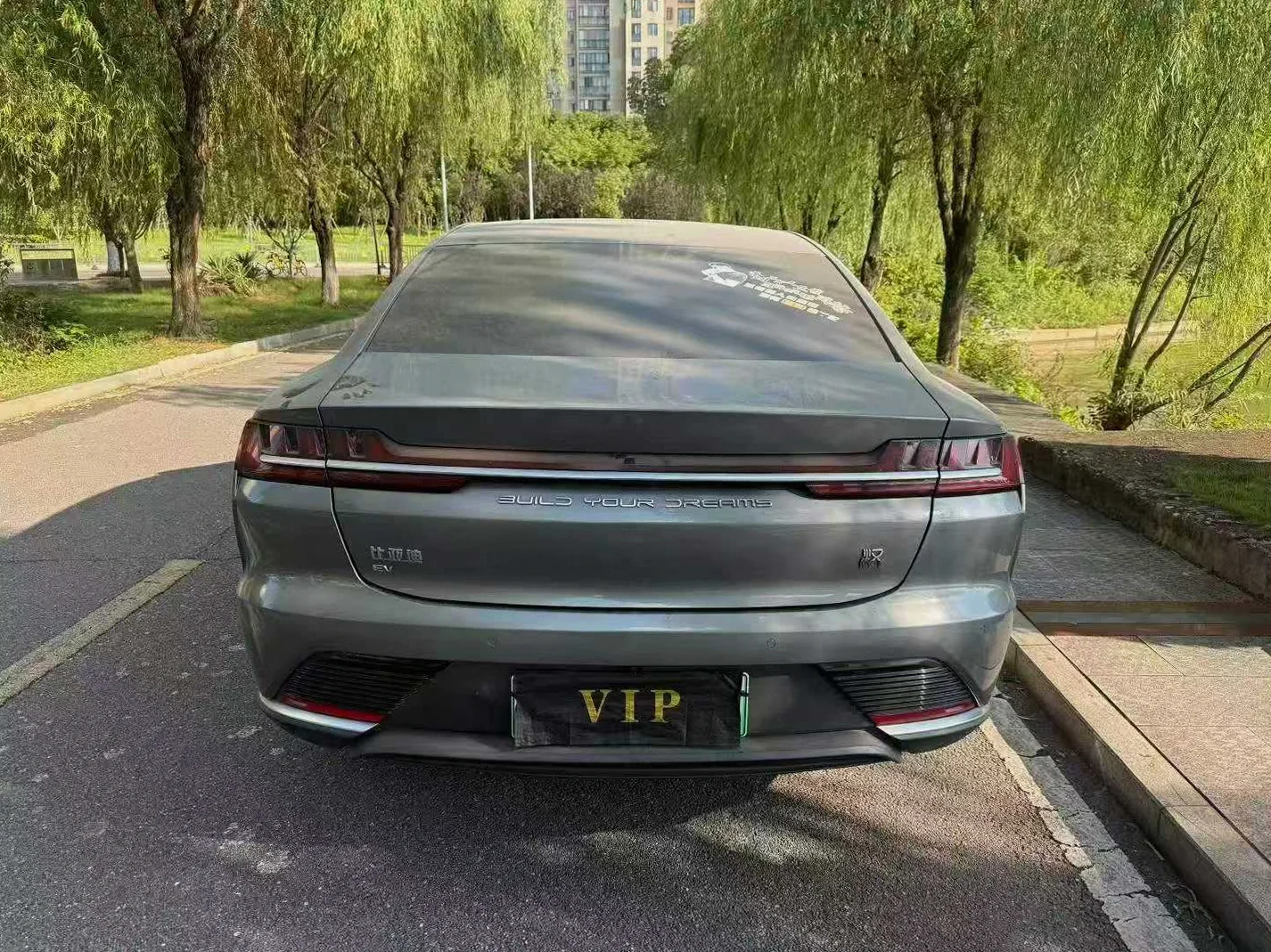 比亚迪汉 驾驶室