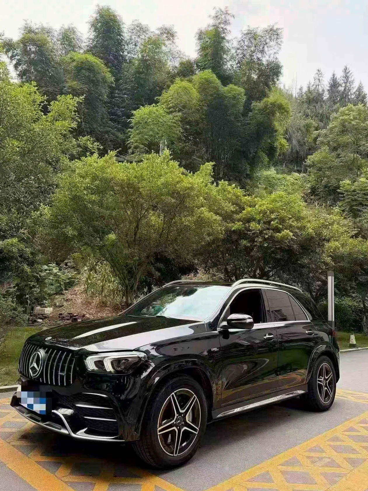 奔驰GLE 正面外观三