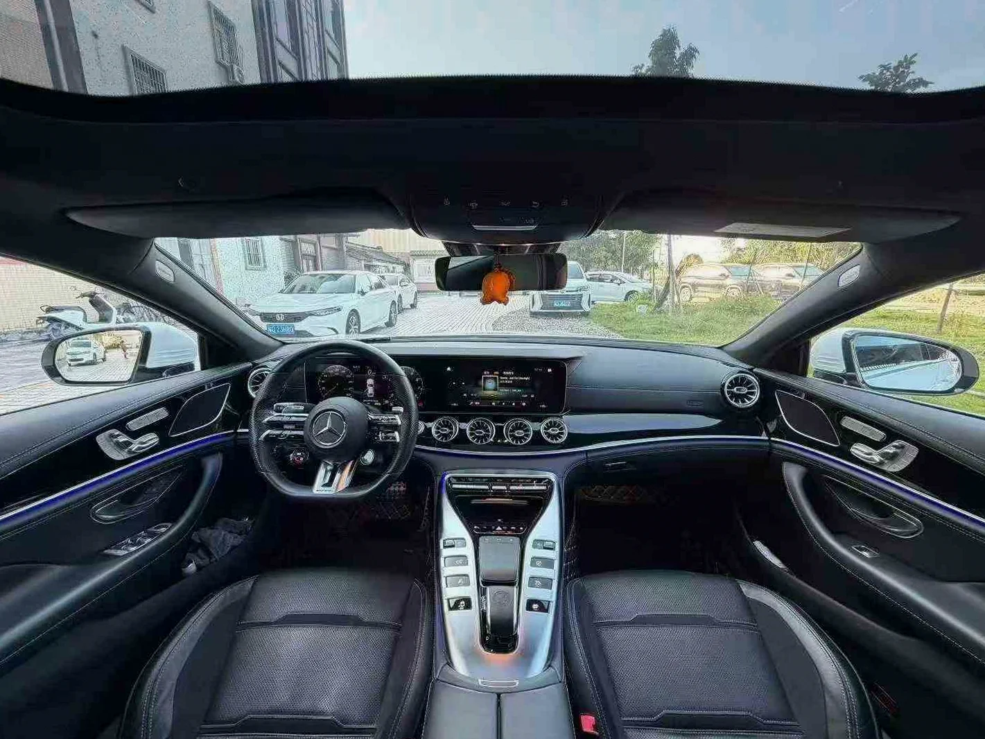 奔驰AMG 内饰后排