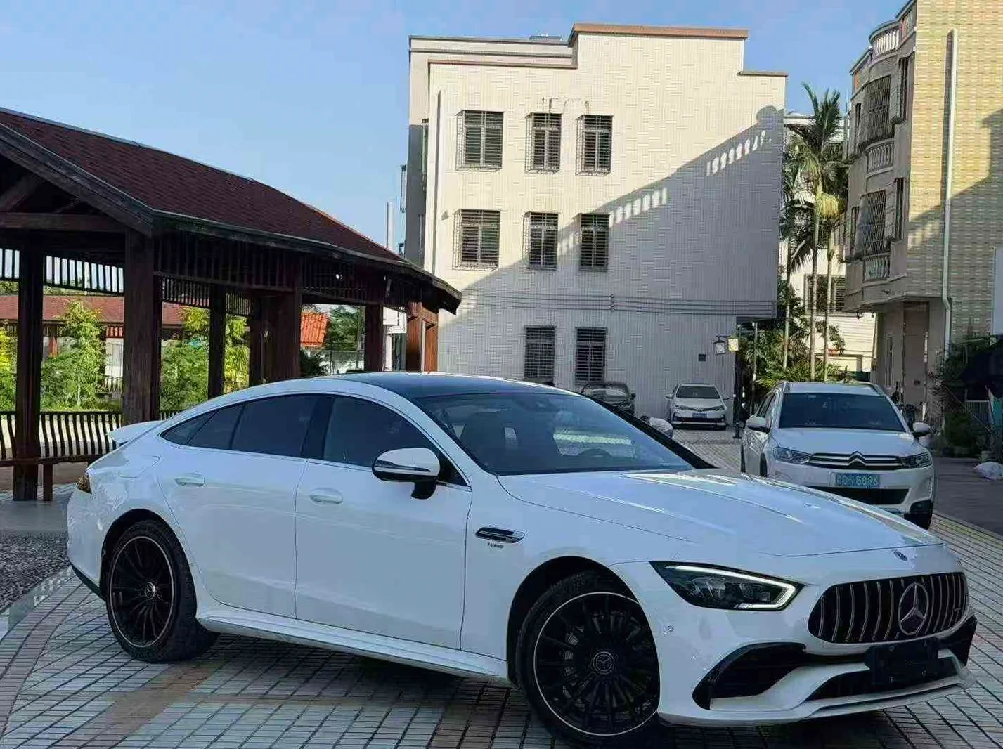 22年奔驰AMG GT50 四驱性能跑车