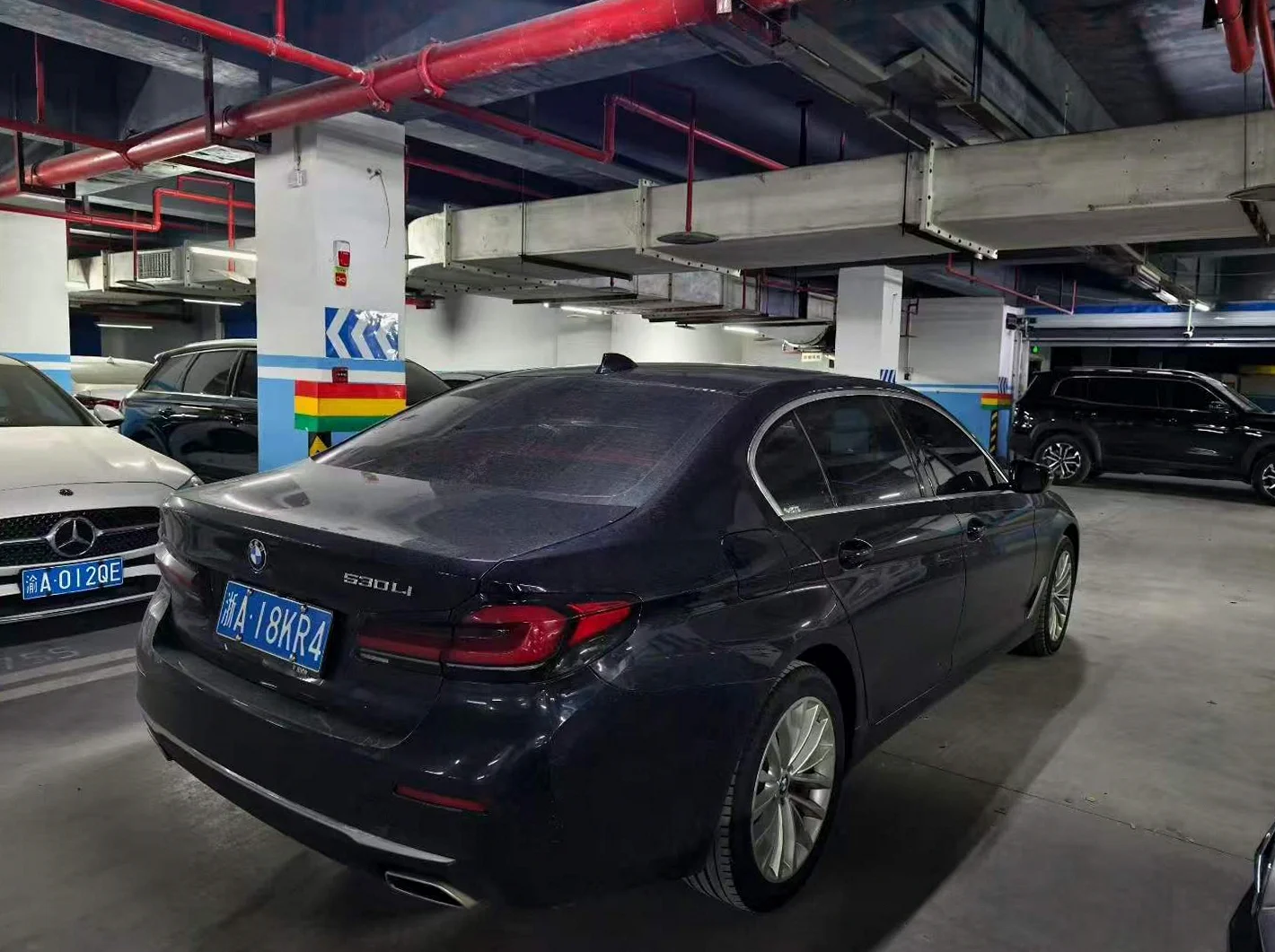 宝马5系 后面外观一