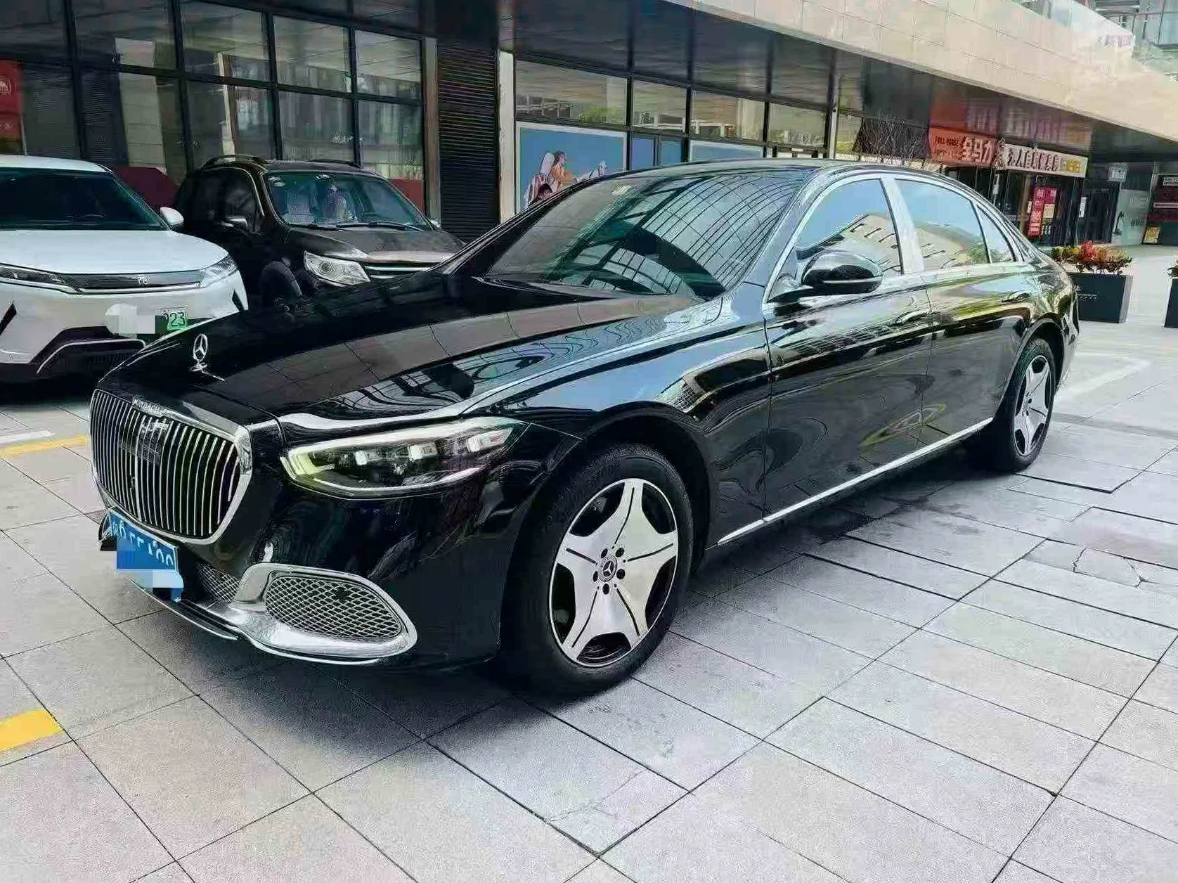 奔驰S级 正面外观三