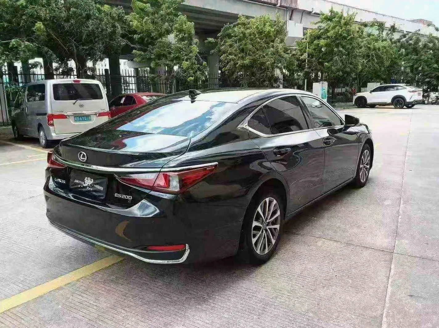 雷克萨斯ES 驾驶室
