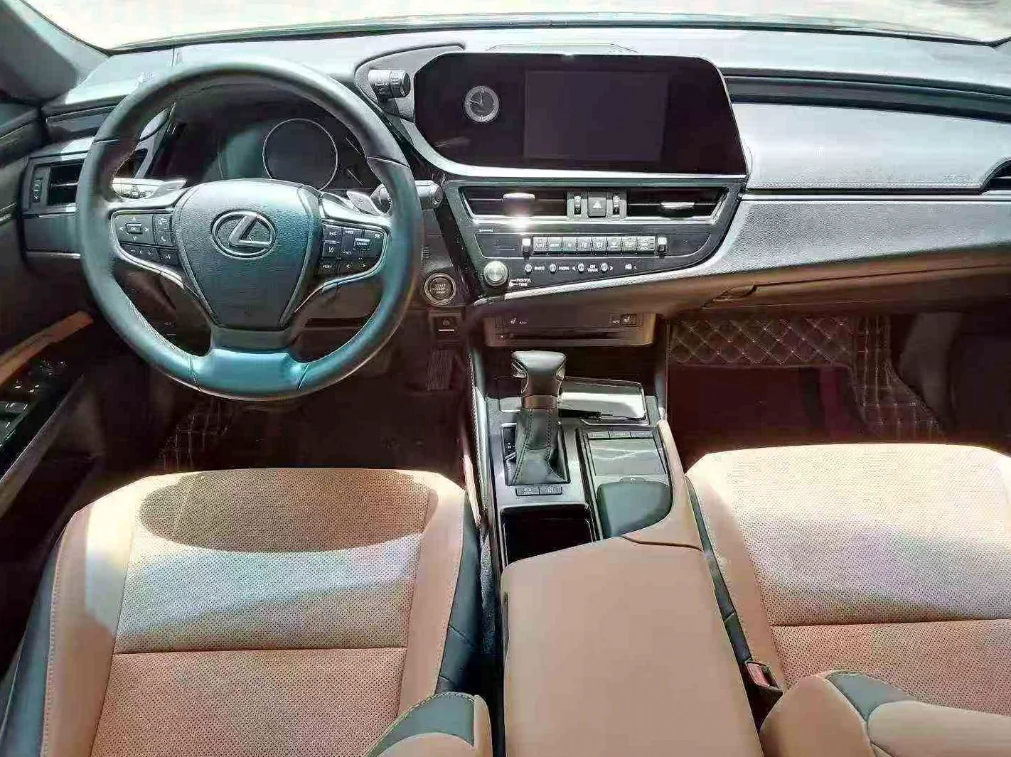 雷克萨斯ES 后面外观二