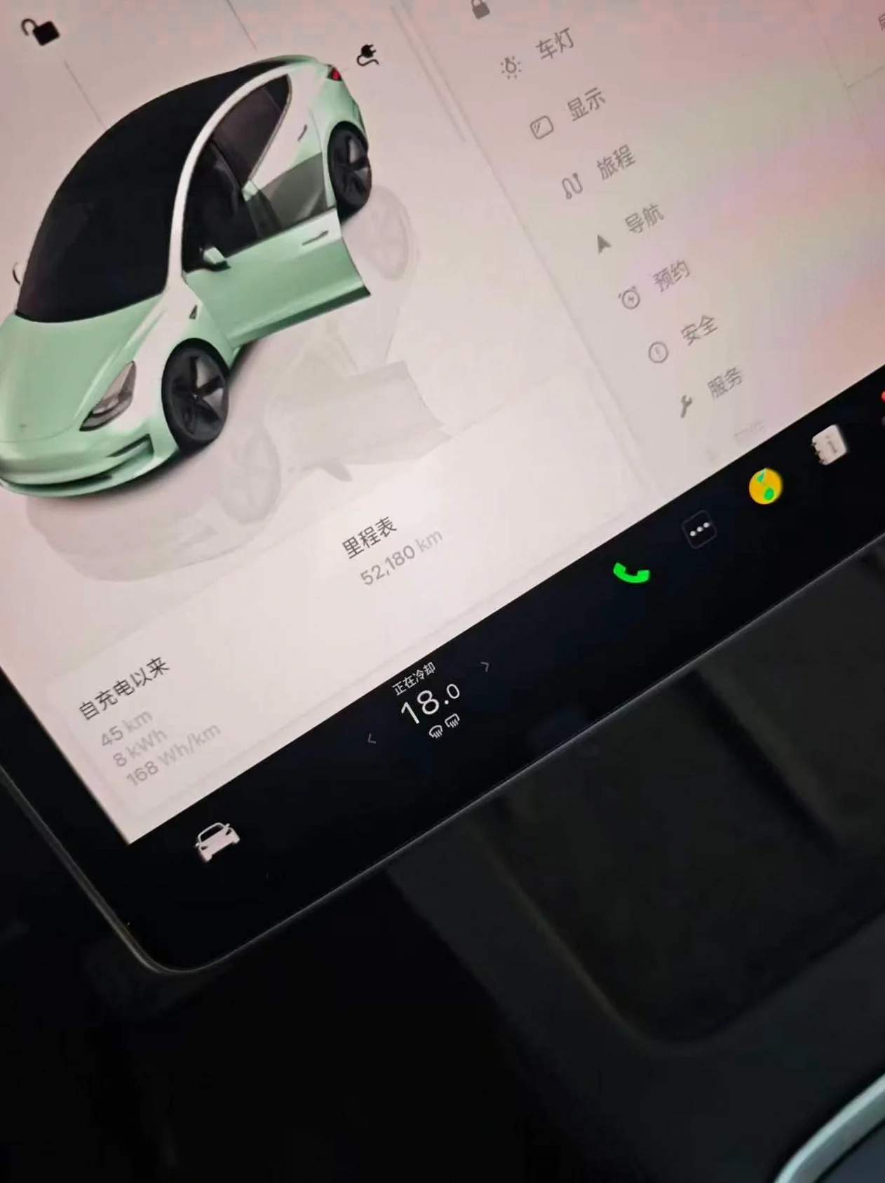 特斯拉MODEL 后面外观三