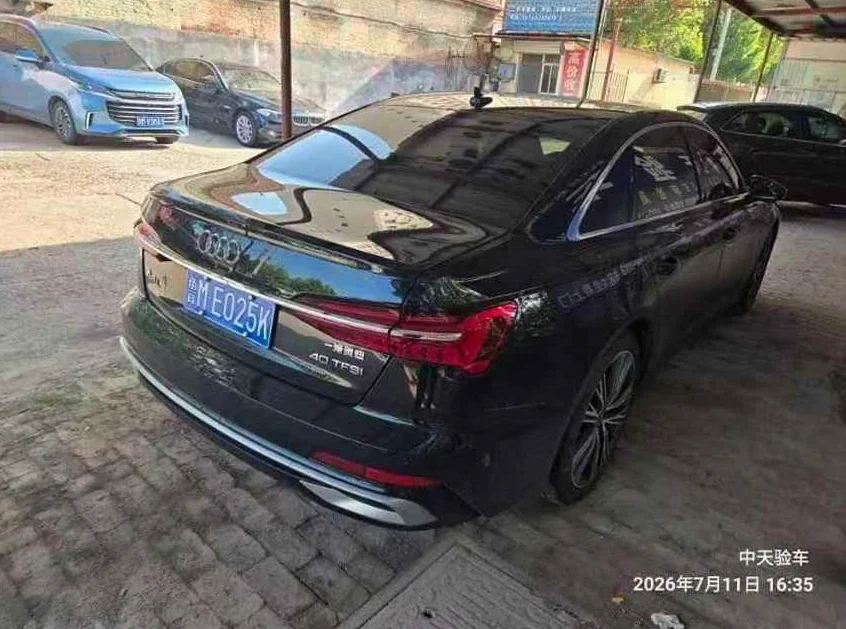 奥迪A6L 后面外观一