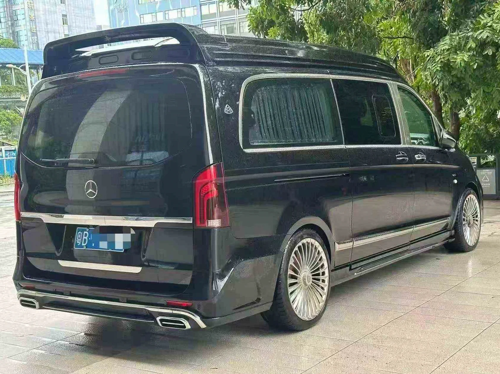 奔驰龙程 驾驶室