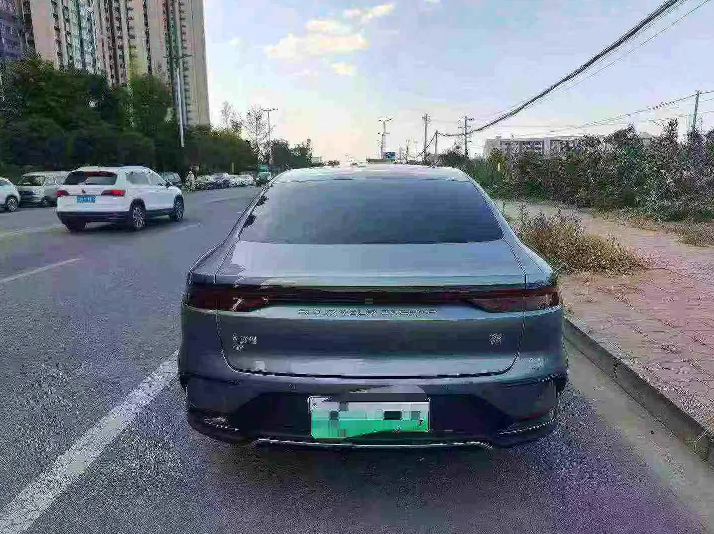 比亚迪汉 内饰前排