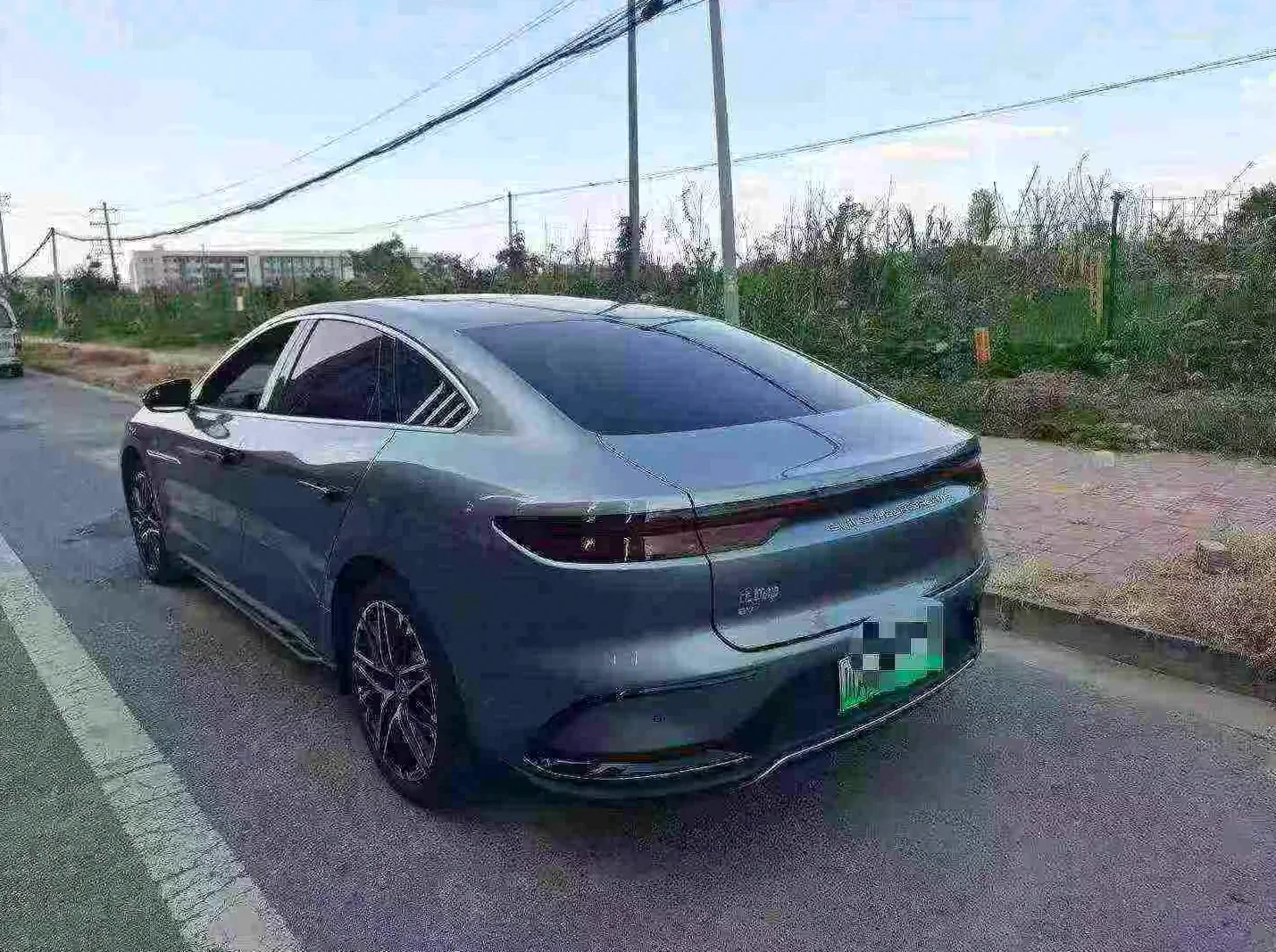 比亚迪汉 驾驶室