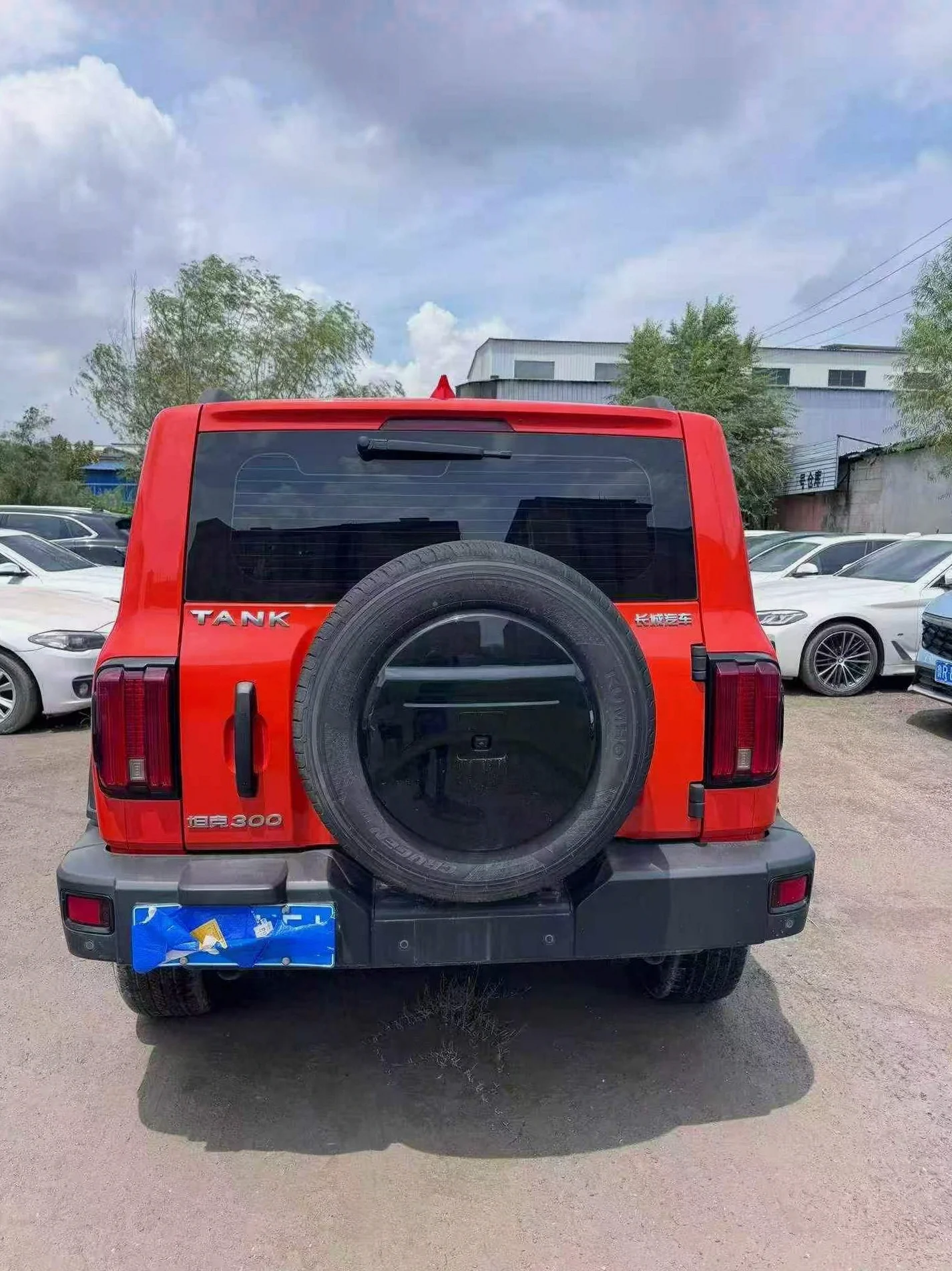 长城汽车300 后面外观一