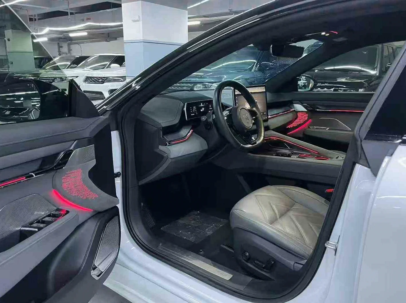 极氪汽车001 后面外观一