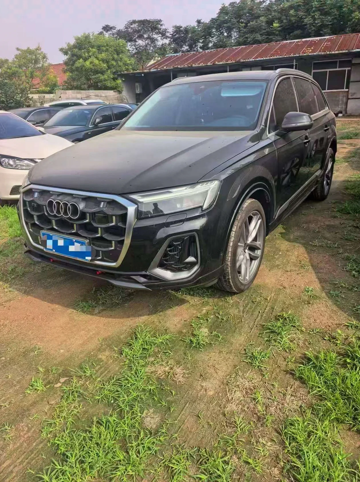 奥迪Q7 正面外观三
