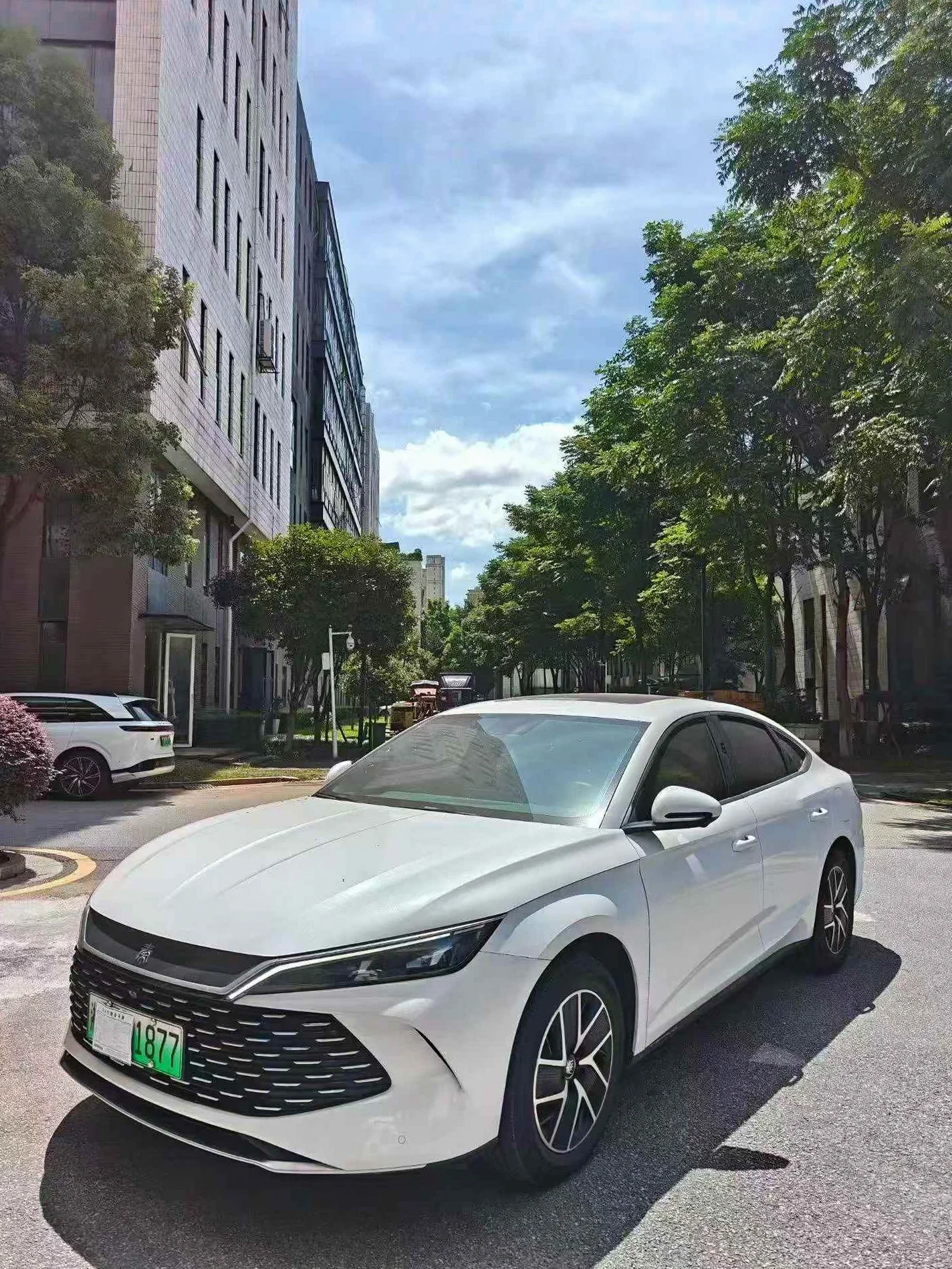 比亚迪秦 正面外观三