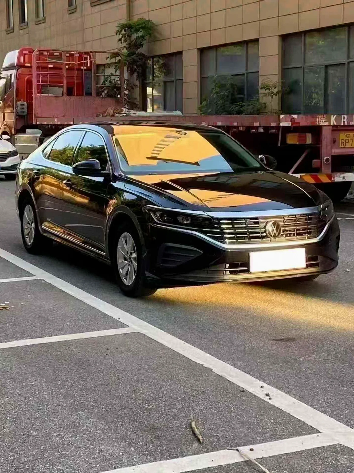 大众帕萨特 正面外观二