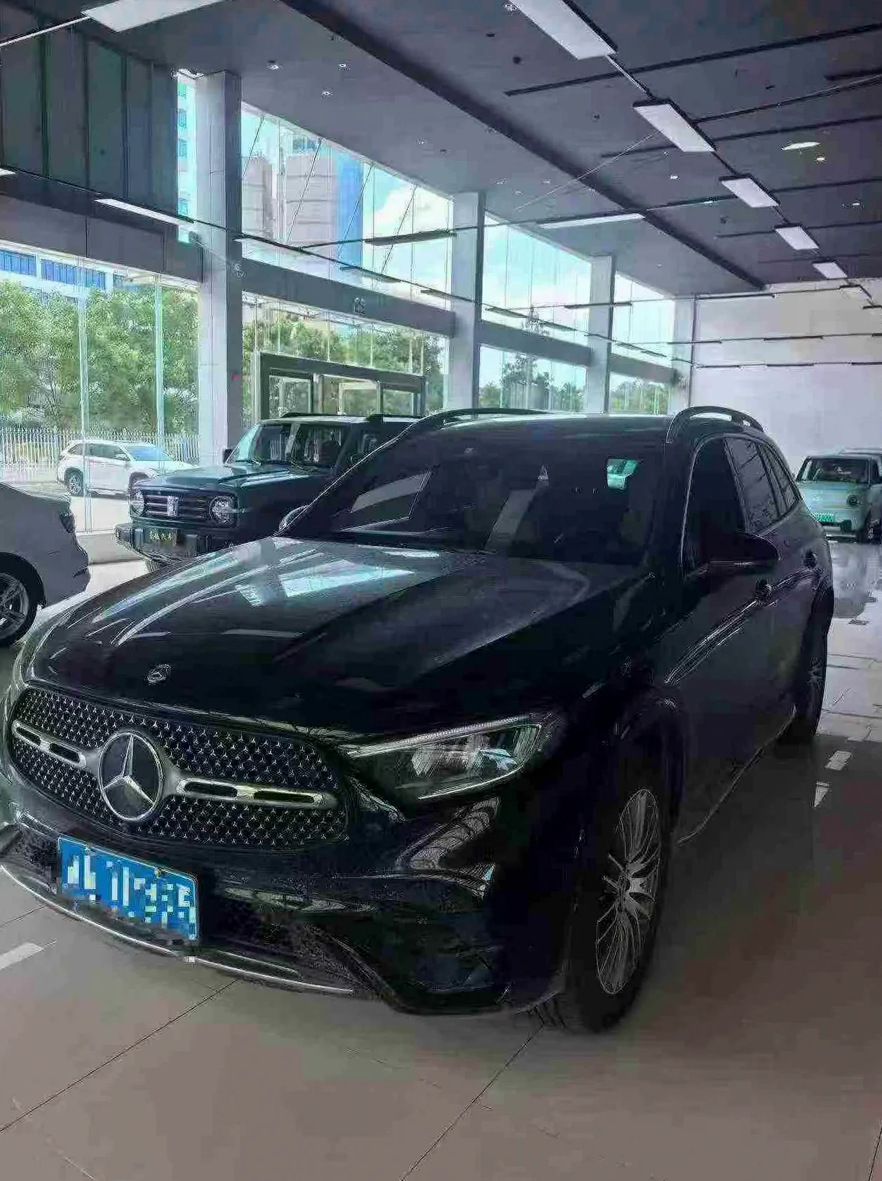 奔驰GLC 正面外观二