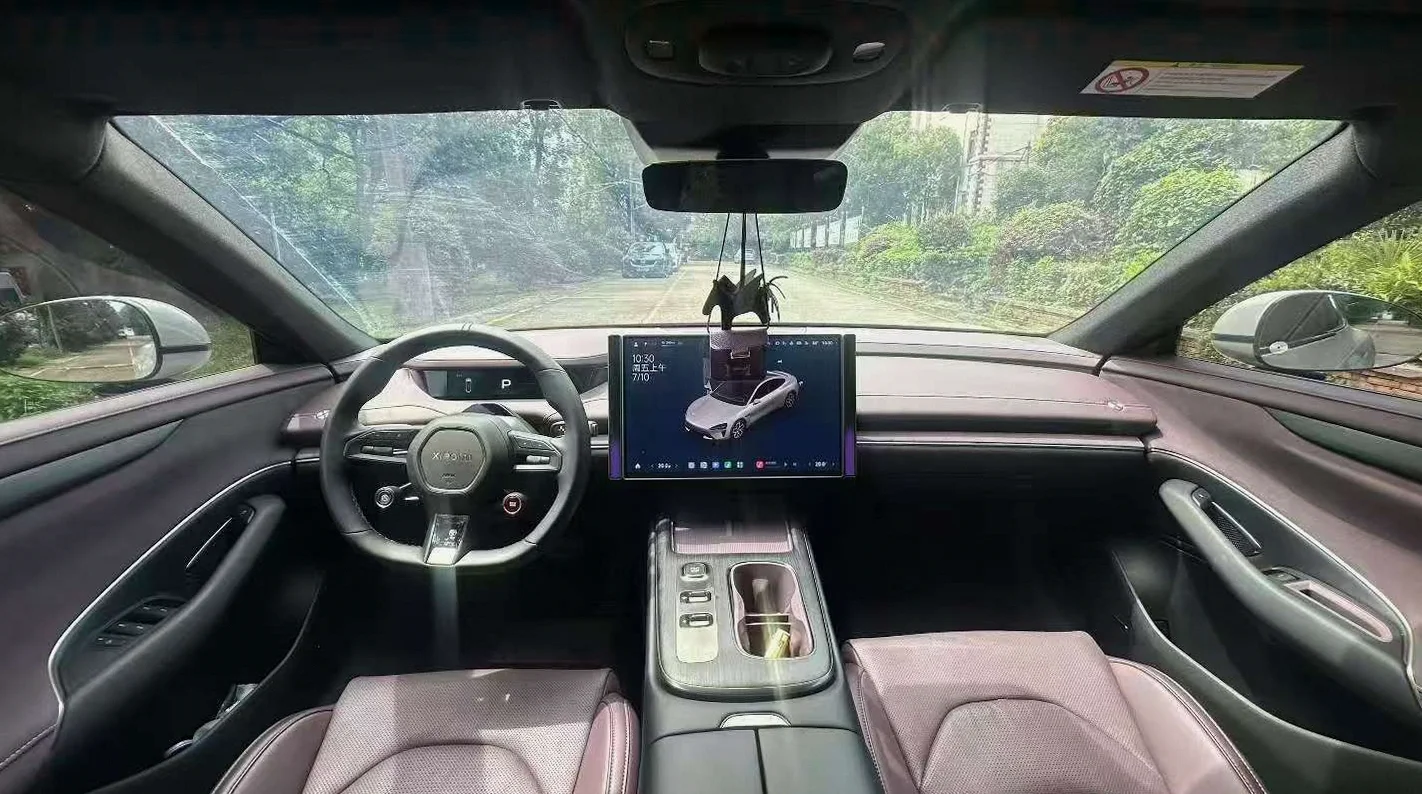 小米SU7 后面外观三
