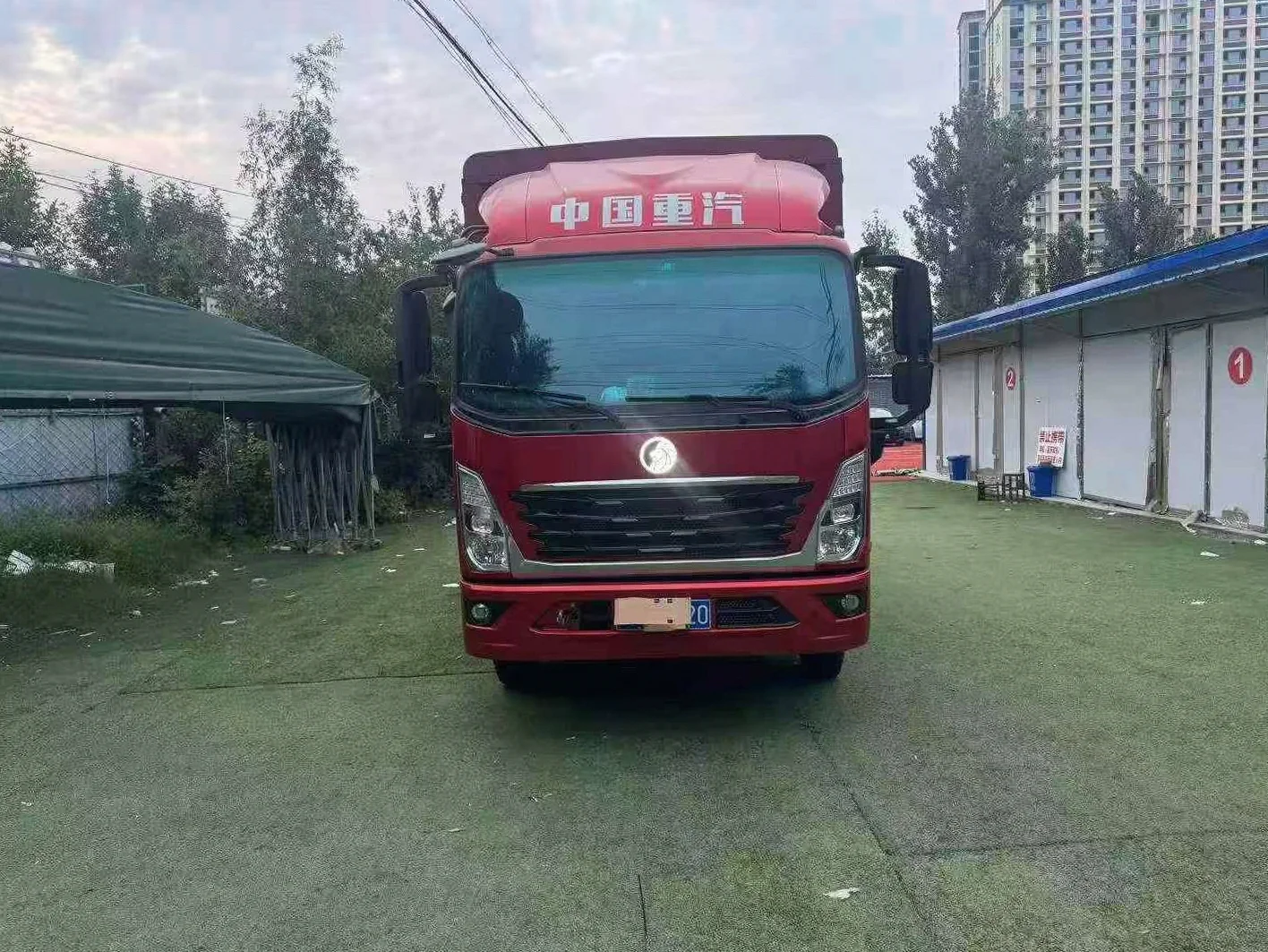 25年重汽王牌4.2米高栏货车