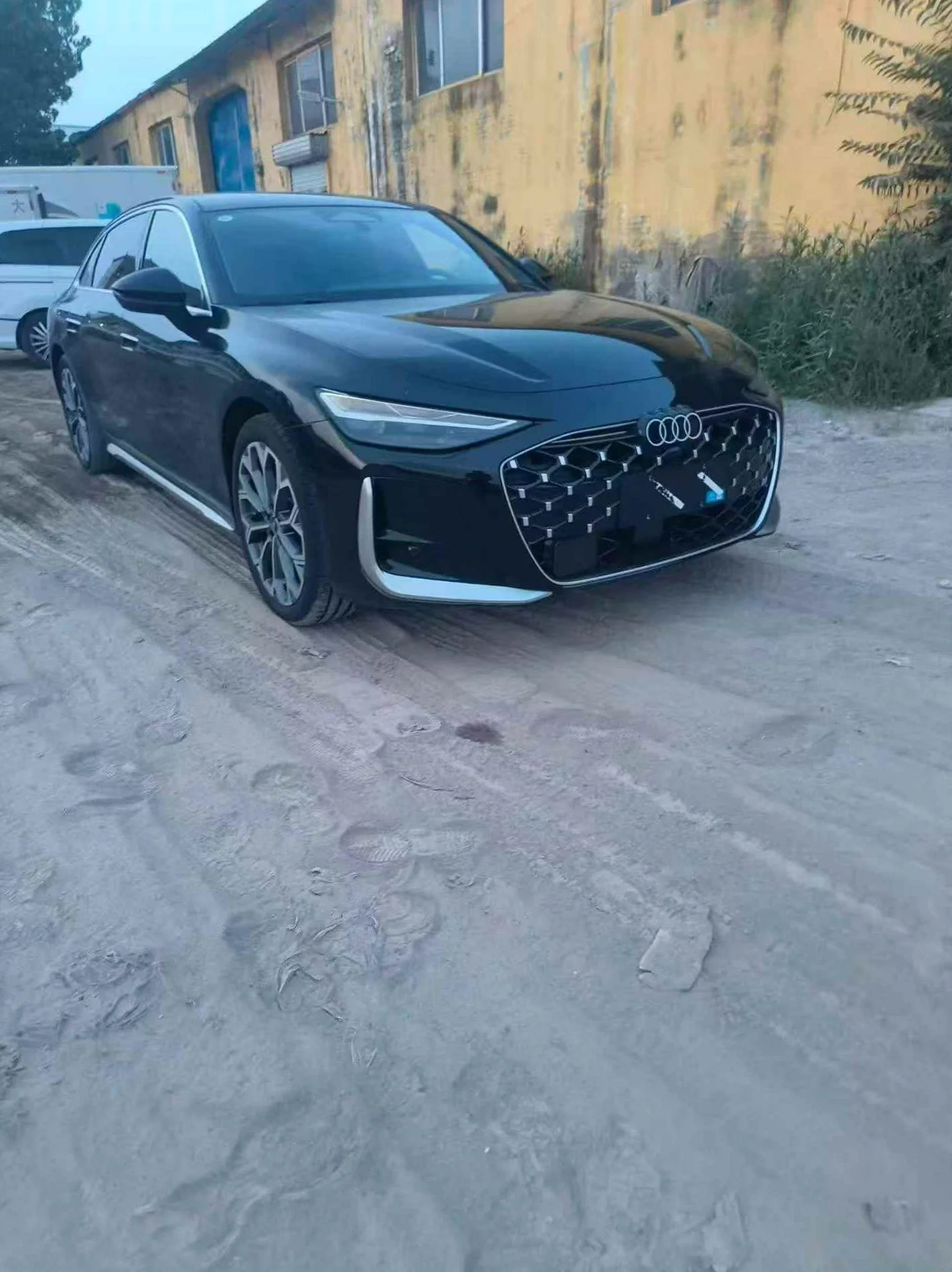 奥迪A6L 正面外观三