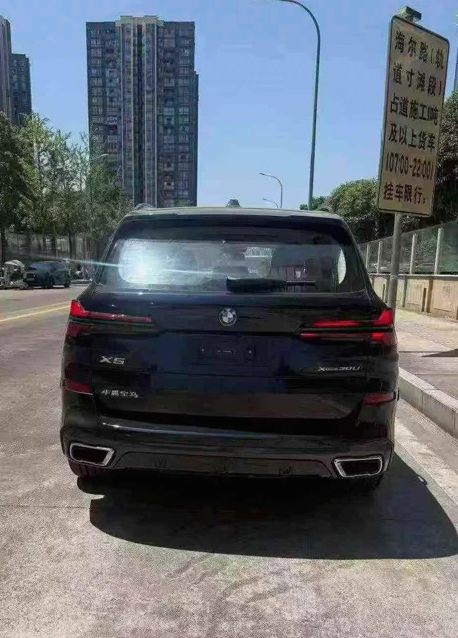 宝马X5 驾驶室